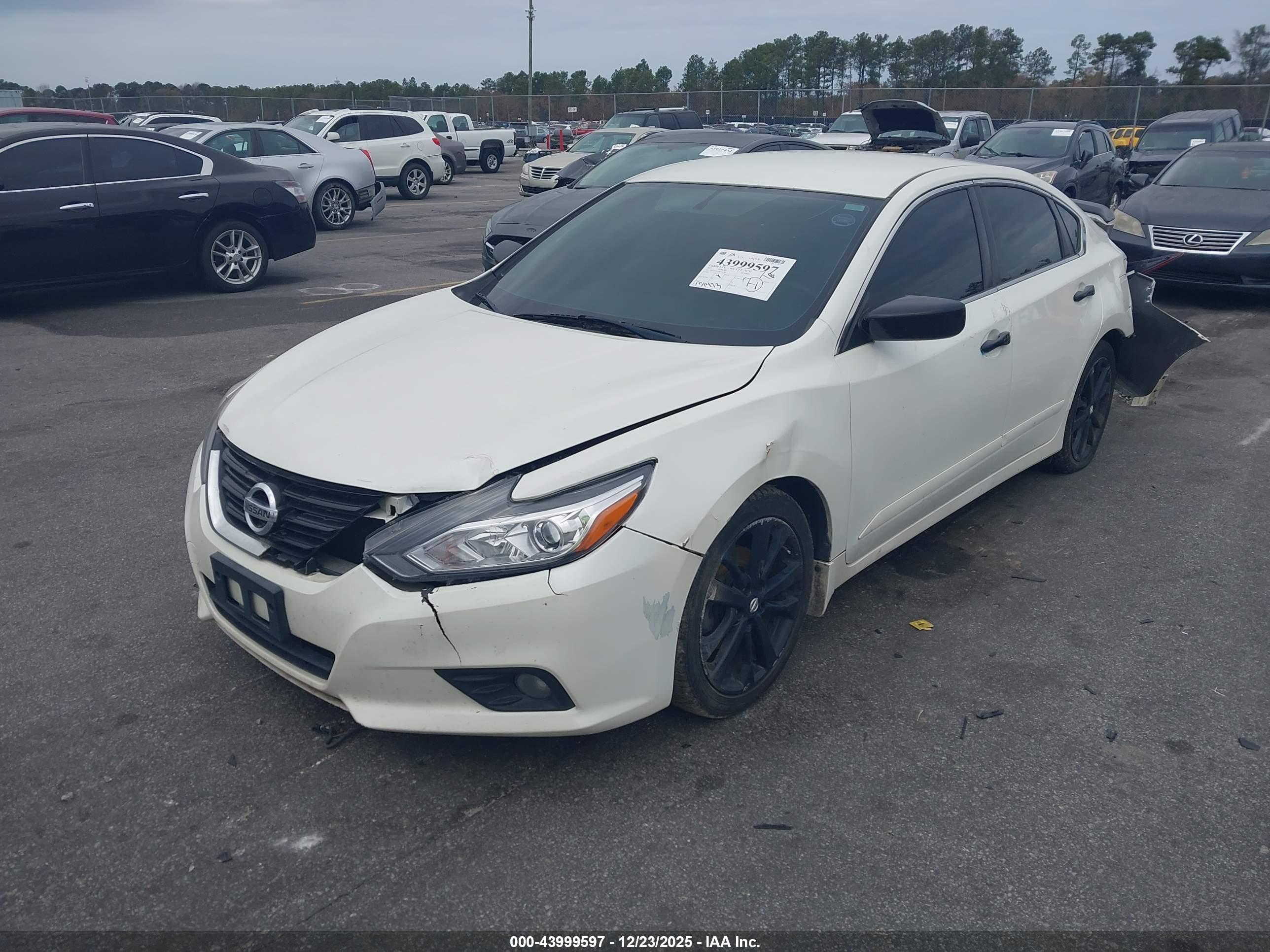 NISSAN ALTIMA image 2