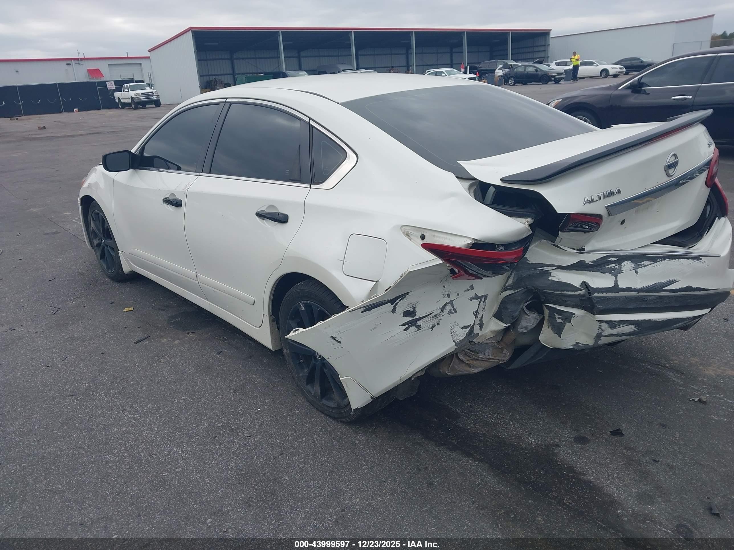 NISSAN ALTIMA image 3