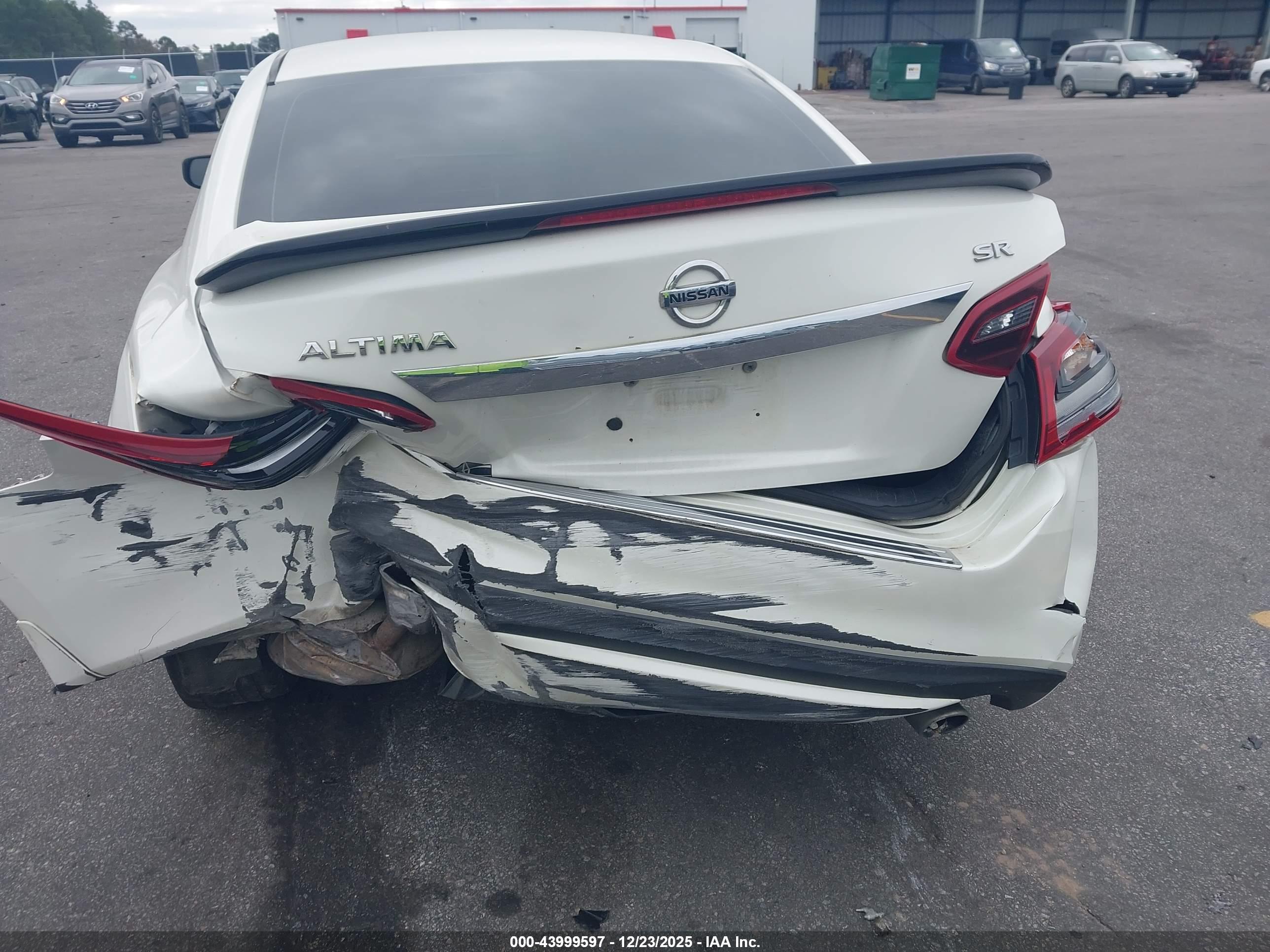NISSAN ALTIMA image 6