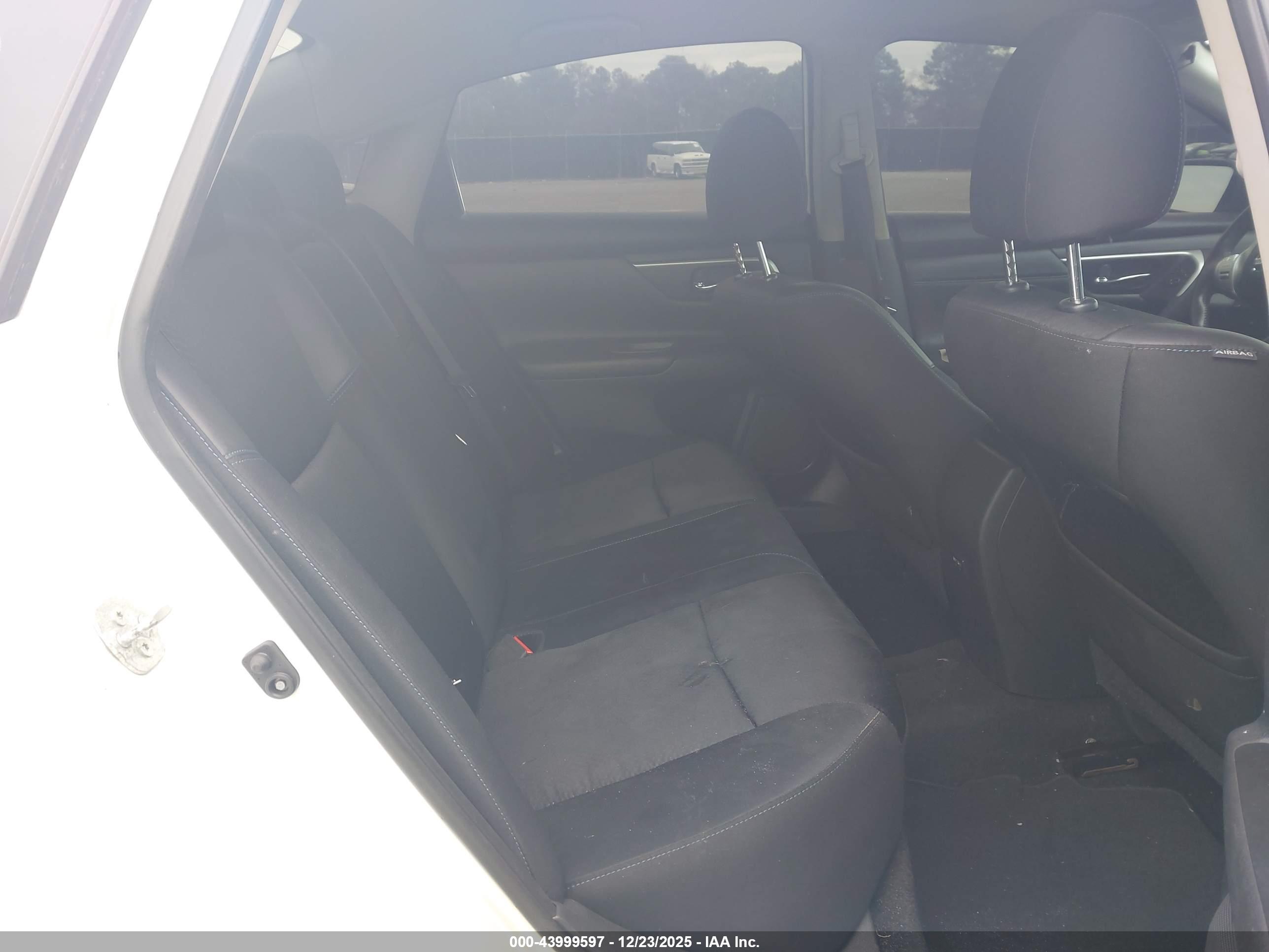 NISSAN ALTIMA image 8