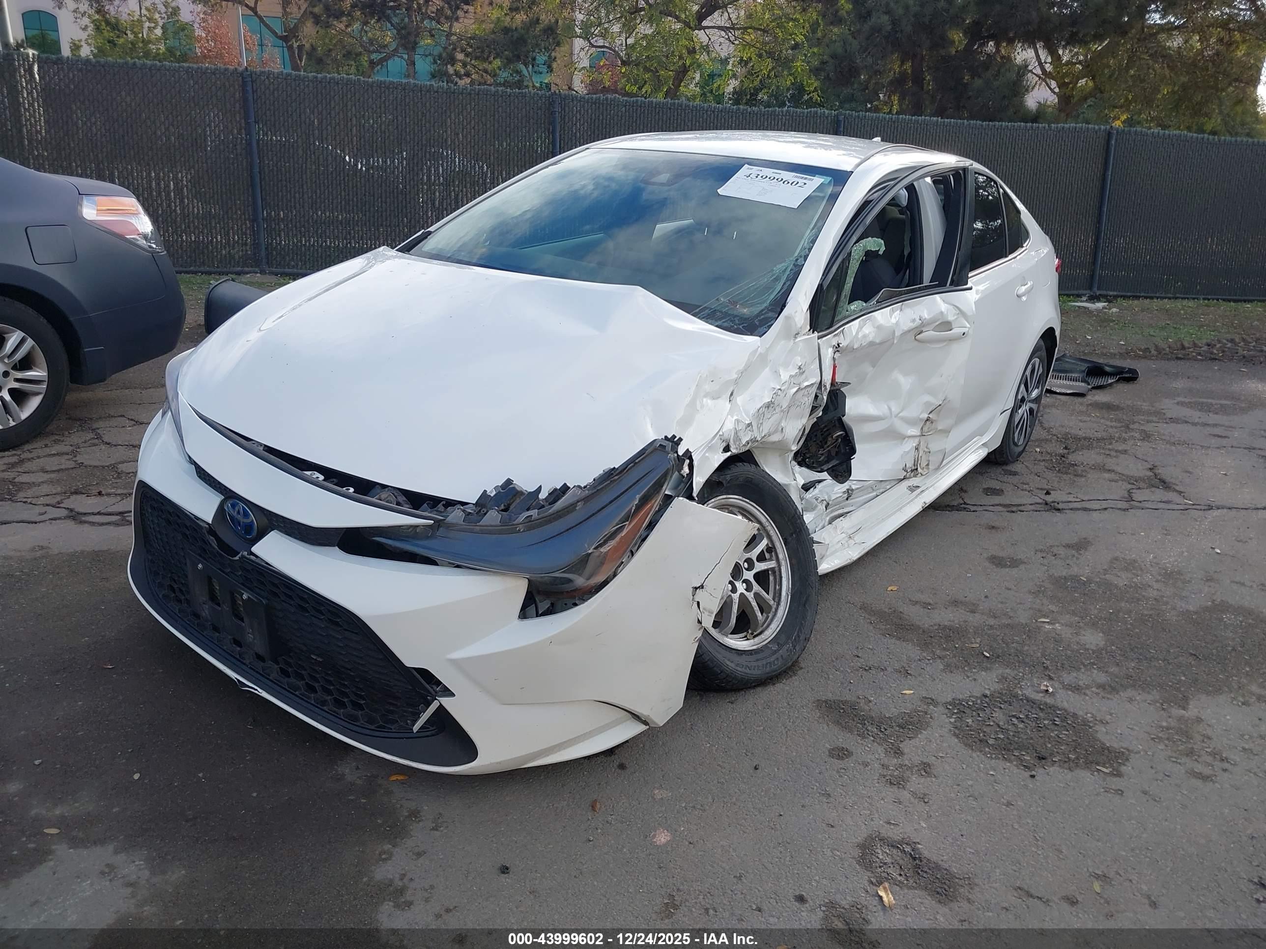 TOYOTA COROLLA image 2