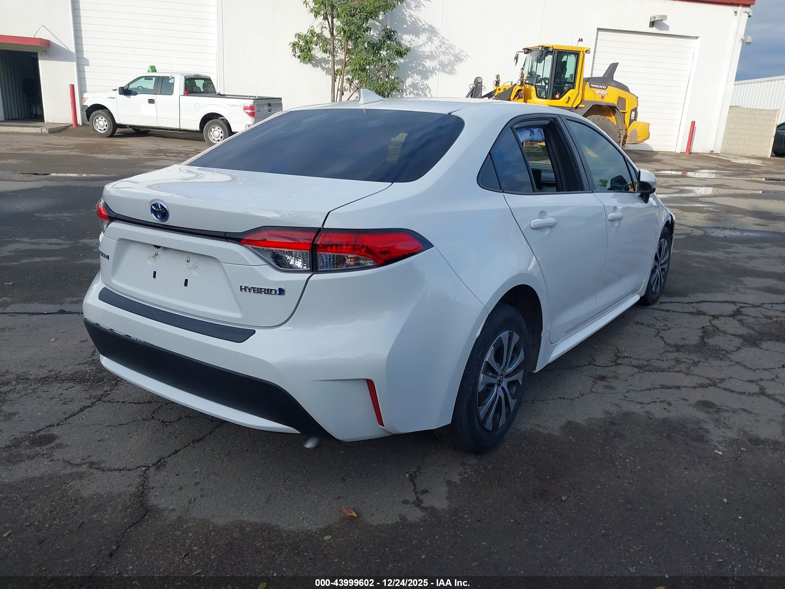 TOYOTA COROLLA image 4