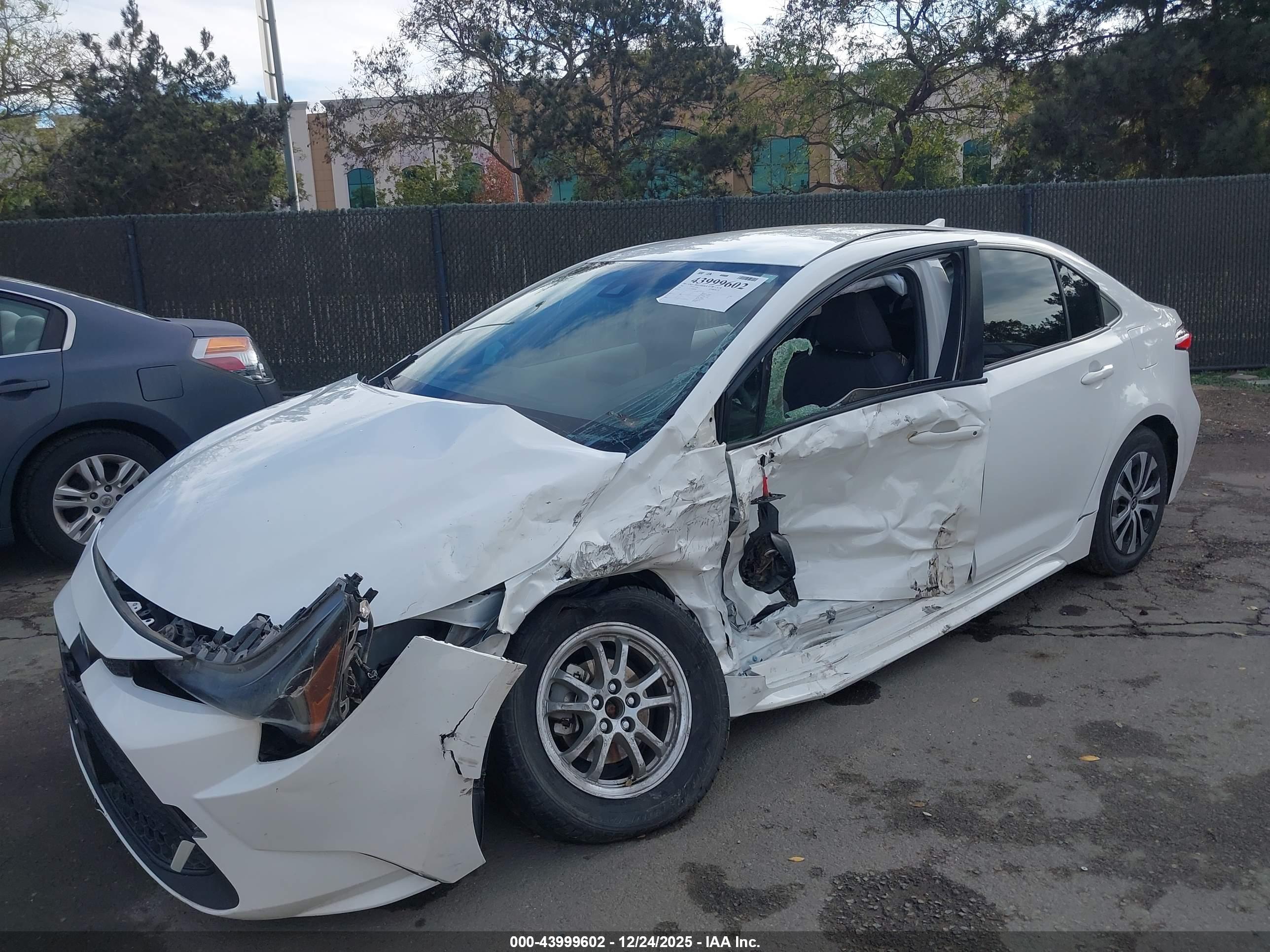 TOYOTA COROLLA image 6