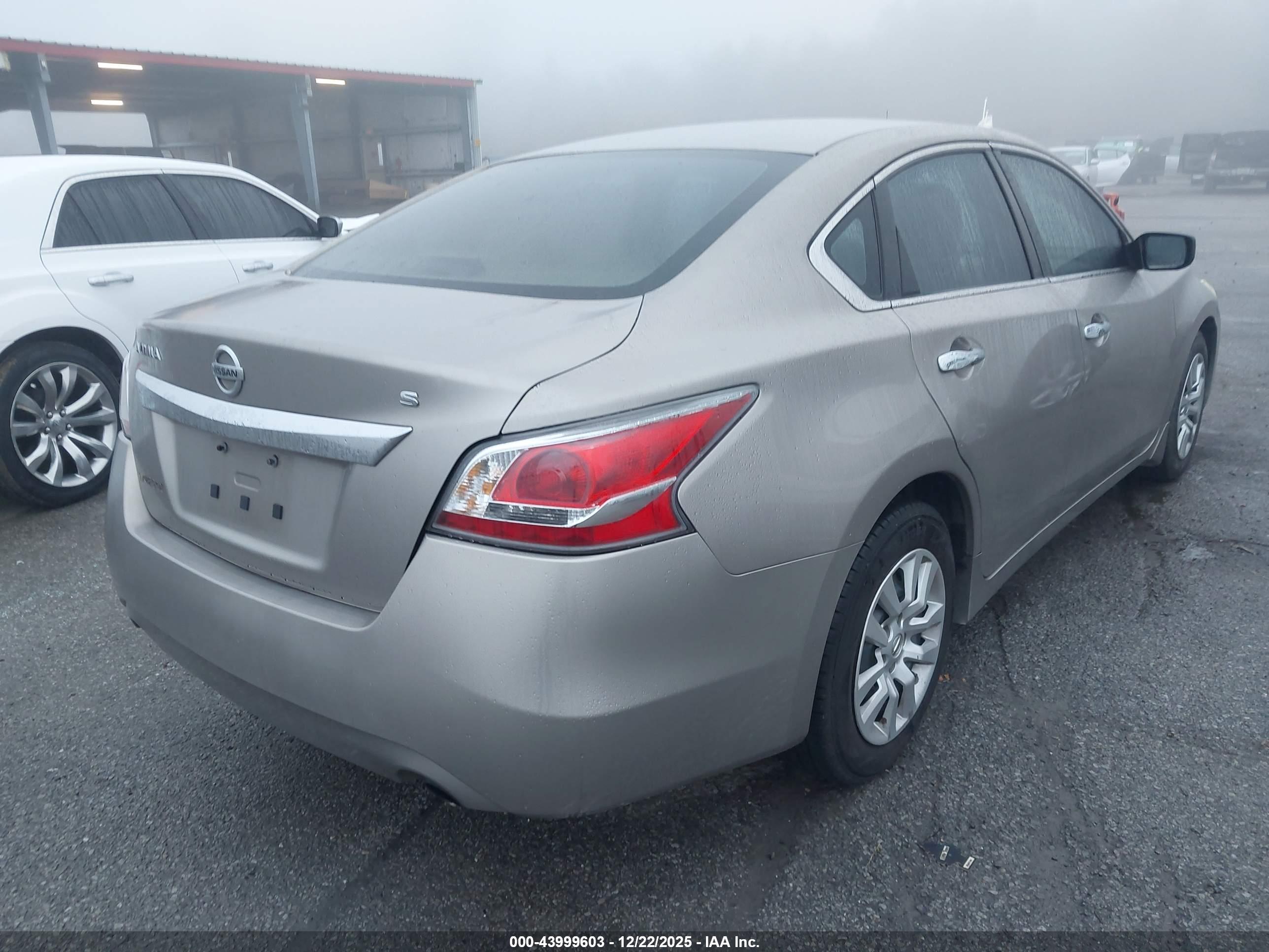 NISSAN ALTIMA image 4