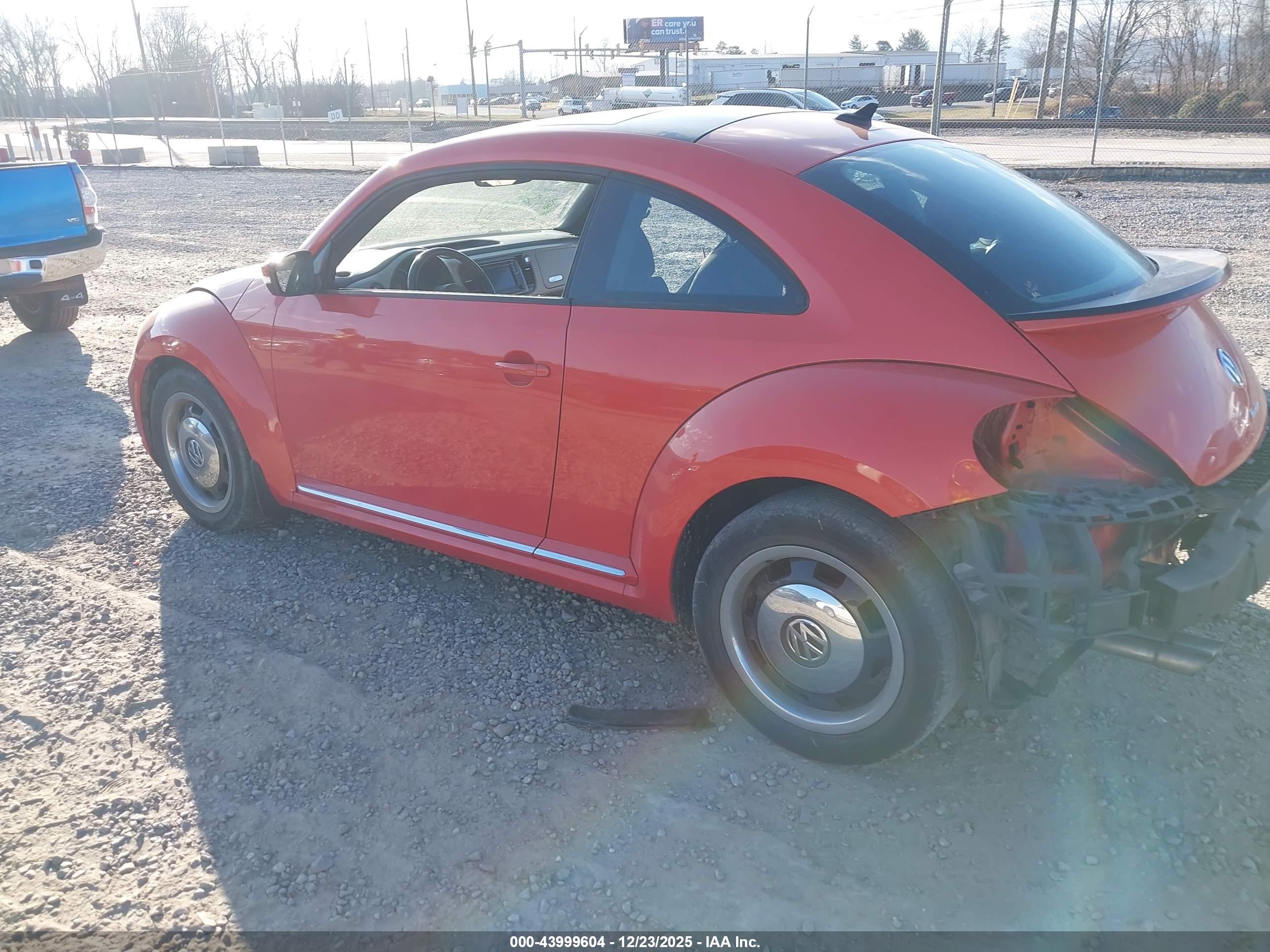 VOLKSWAGEN BEETLE image 3