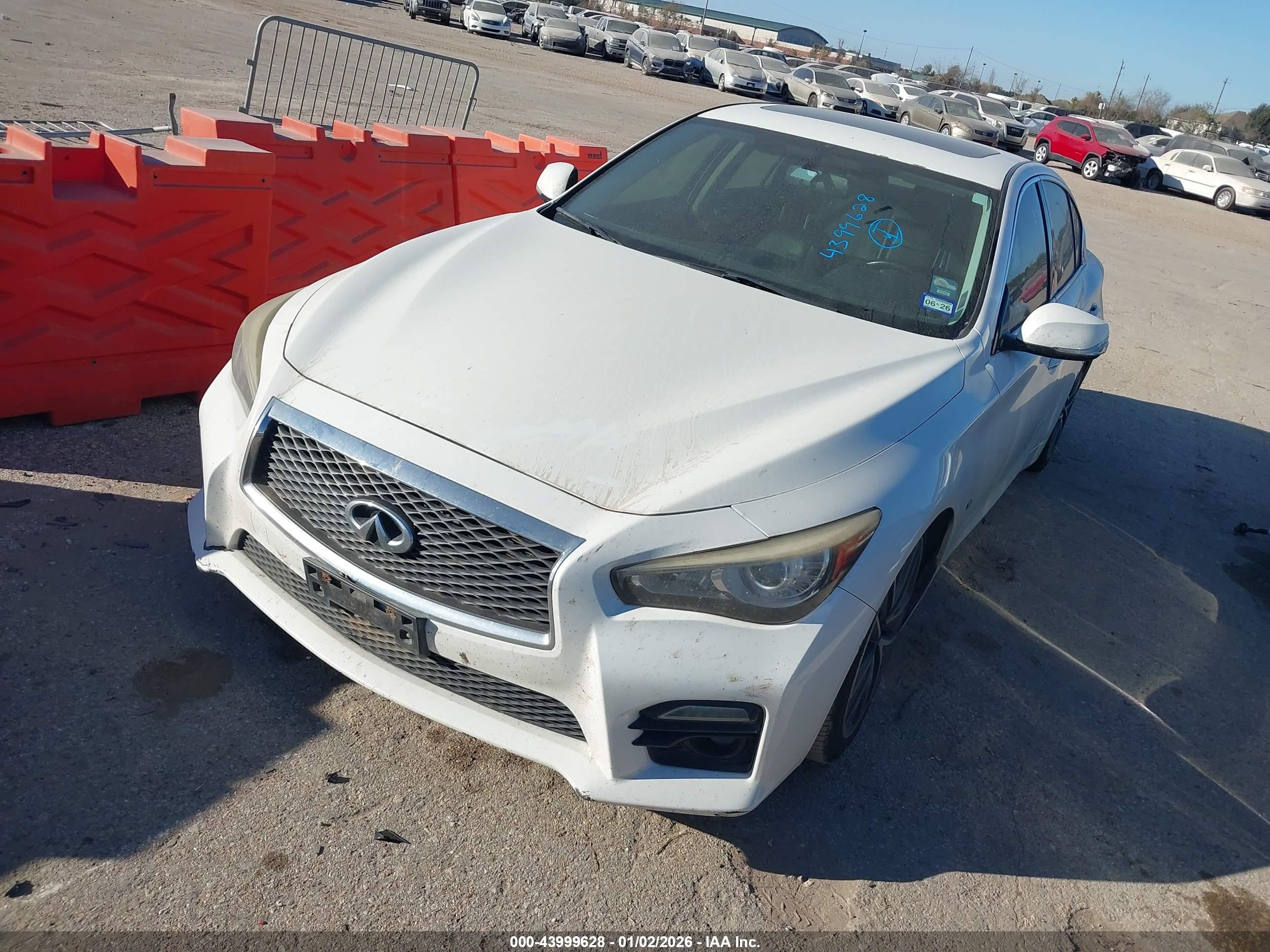 INFINITI Q50 image 2