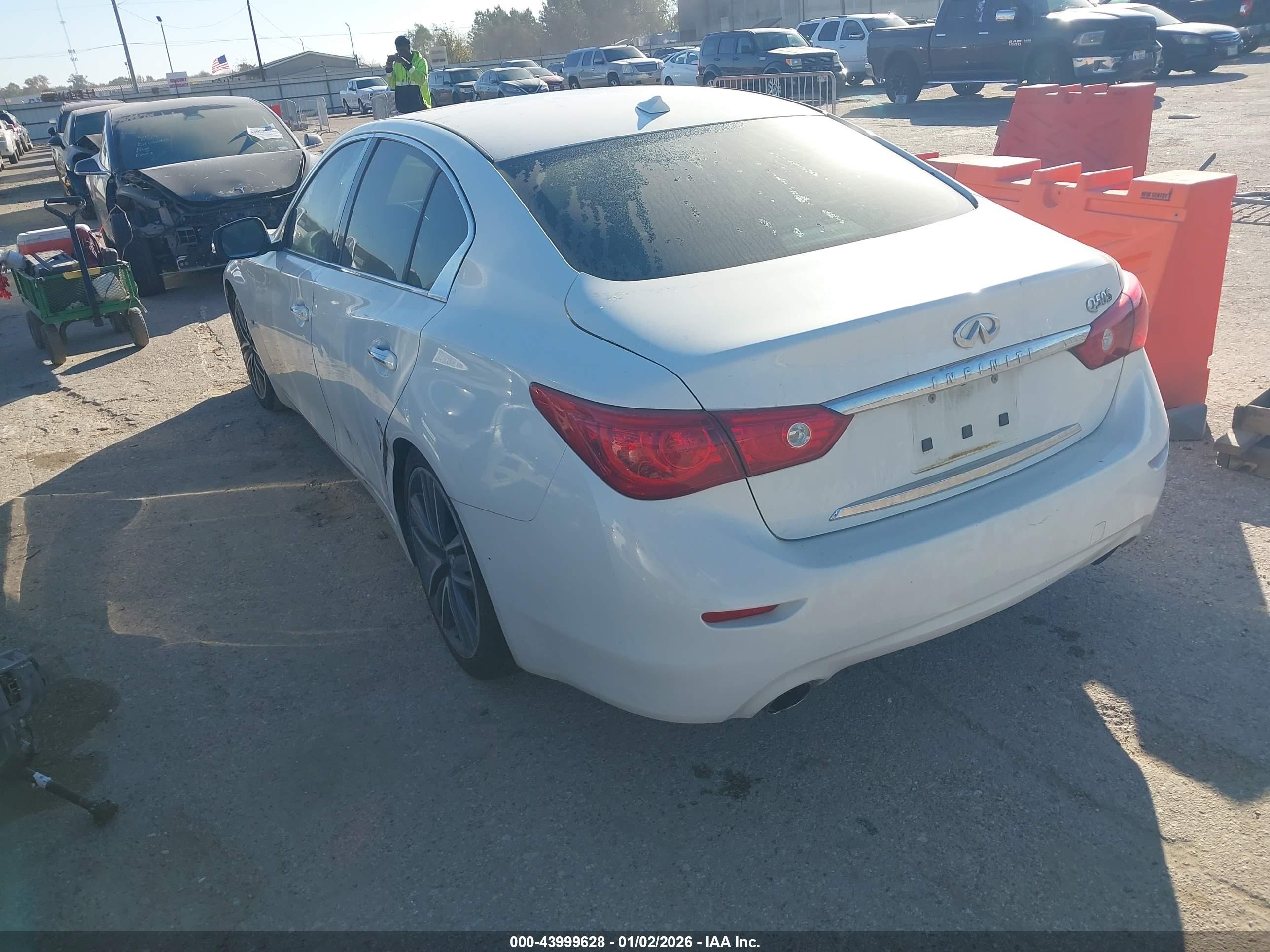 INFINITI Q50 image 3