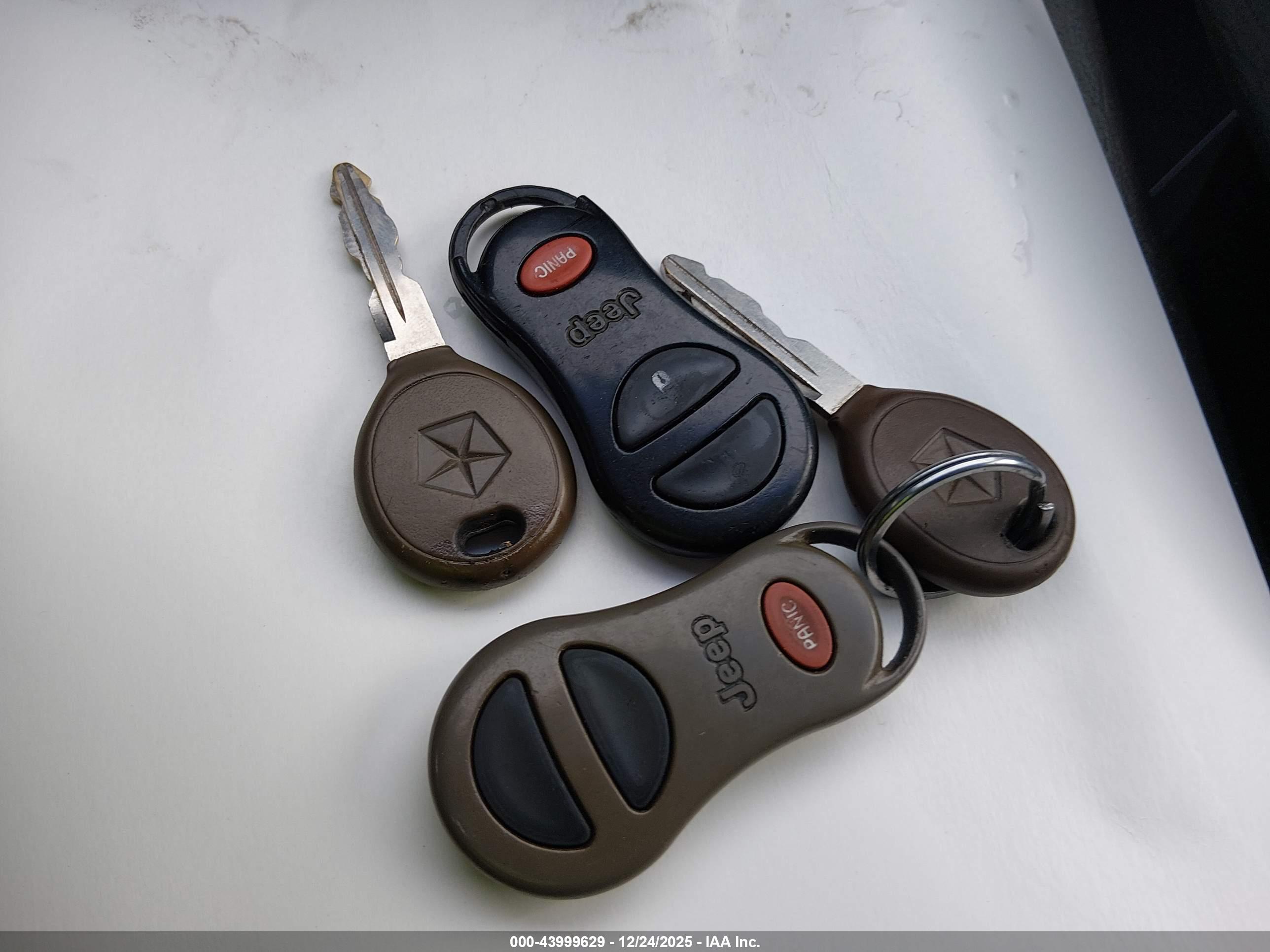 JEEP GRAND image 11