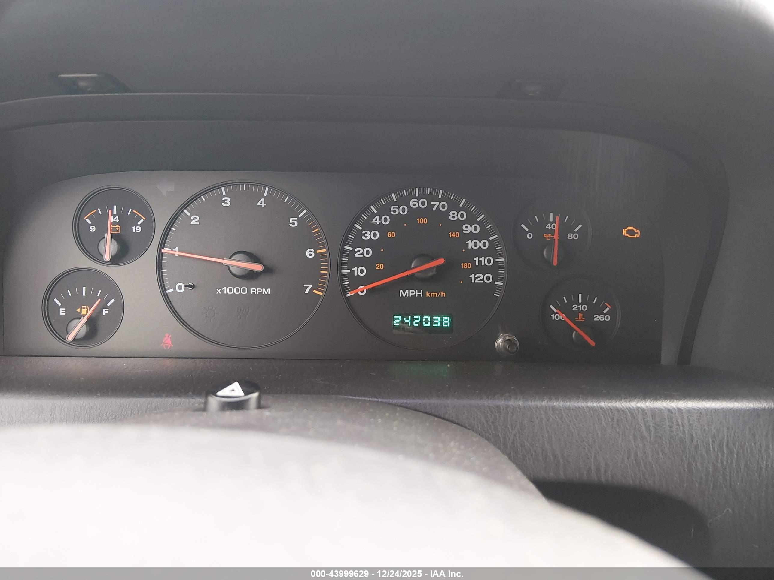 JEEP GRAND image 7