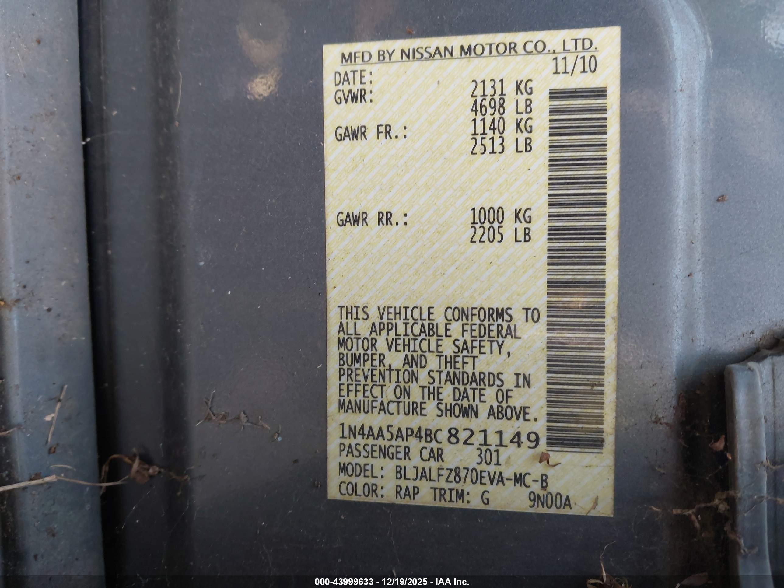 NISSAN MAXIMA image 9