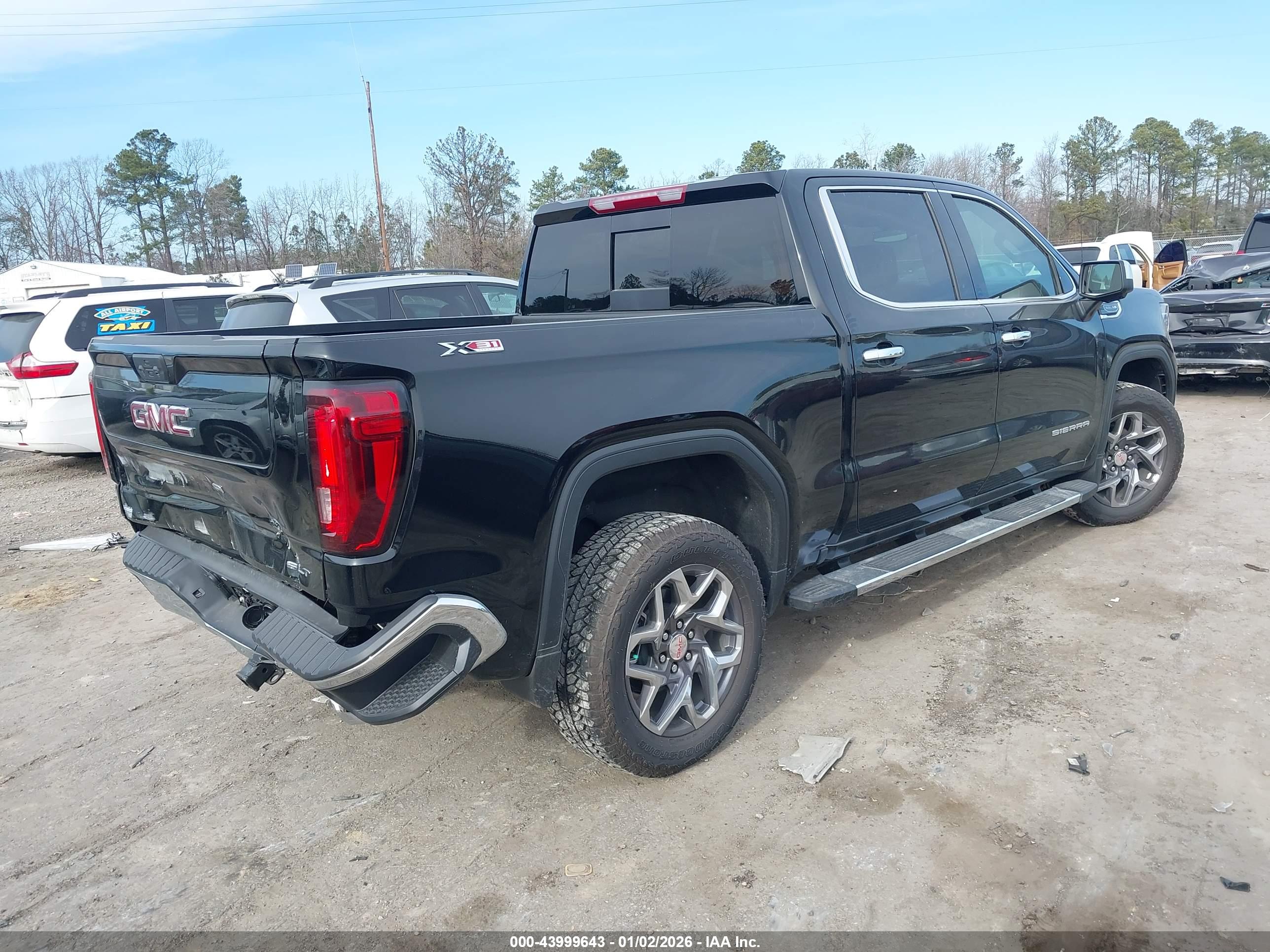GMC SIERRA image 4