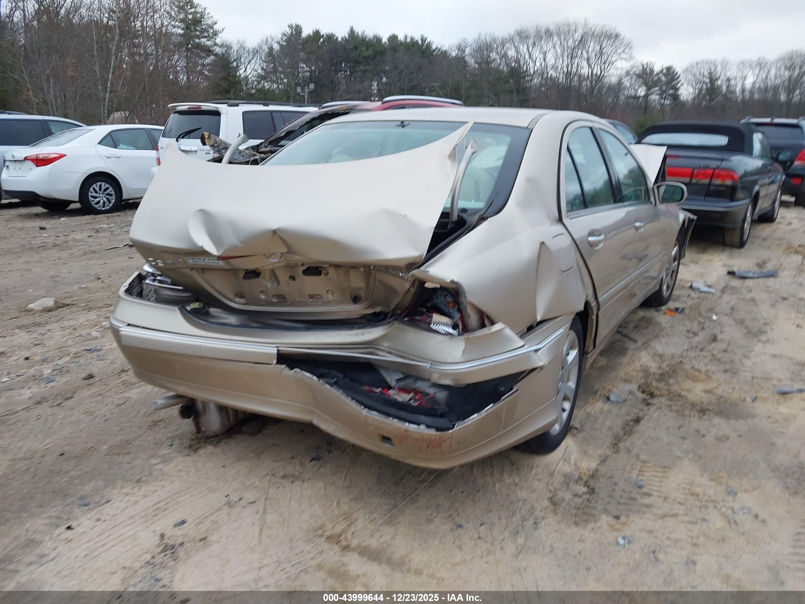 MERCEDES-BENZ C image 4