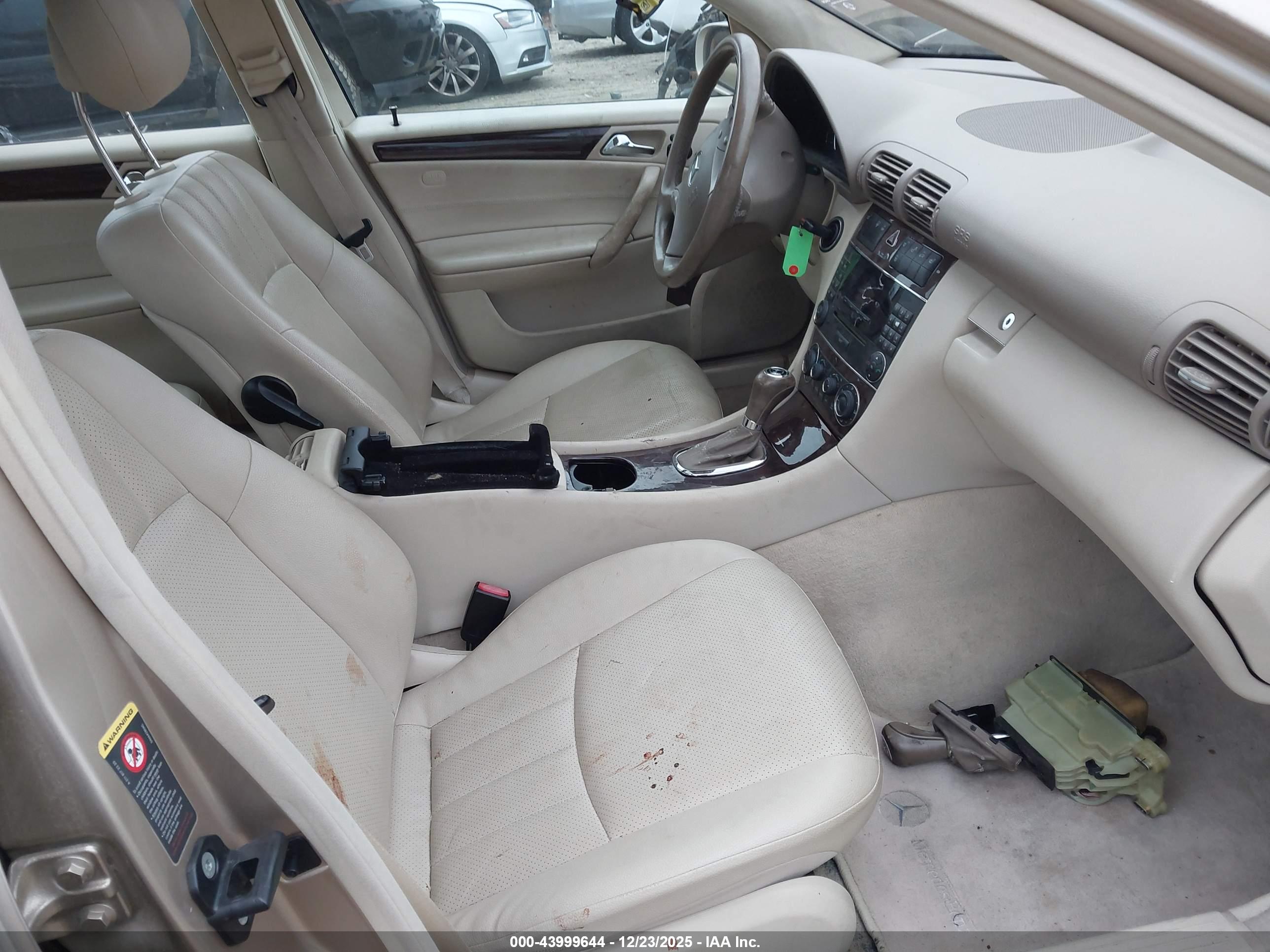 MERCEDES-BENZ C image 5