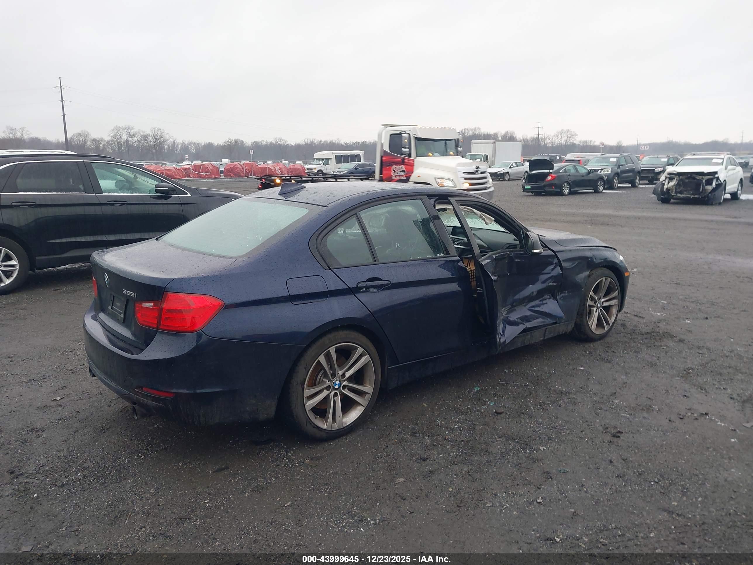 BMW 335I image 4