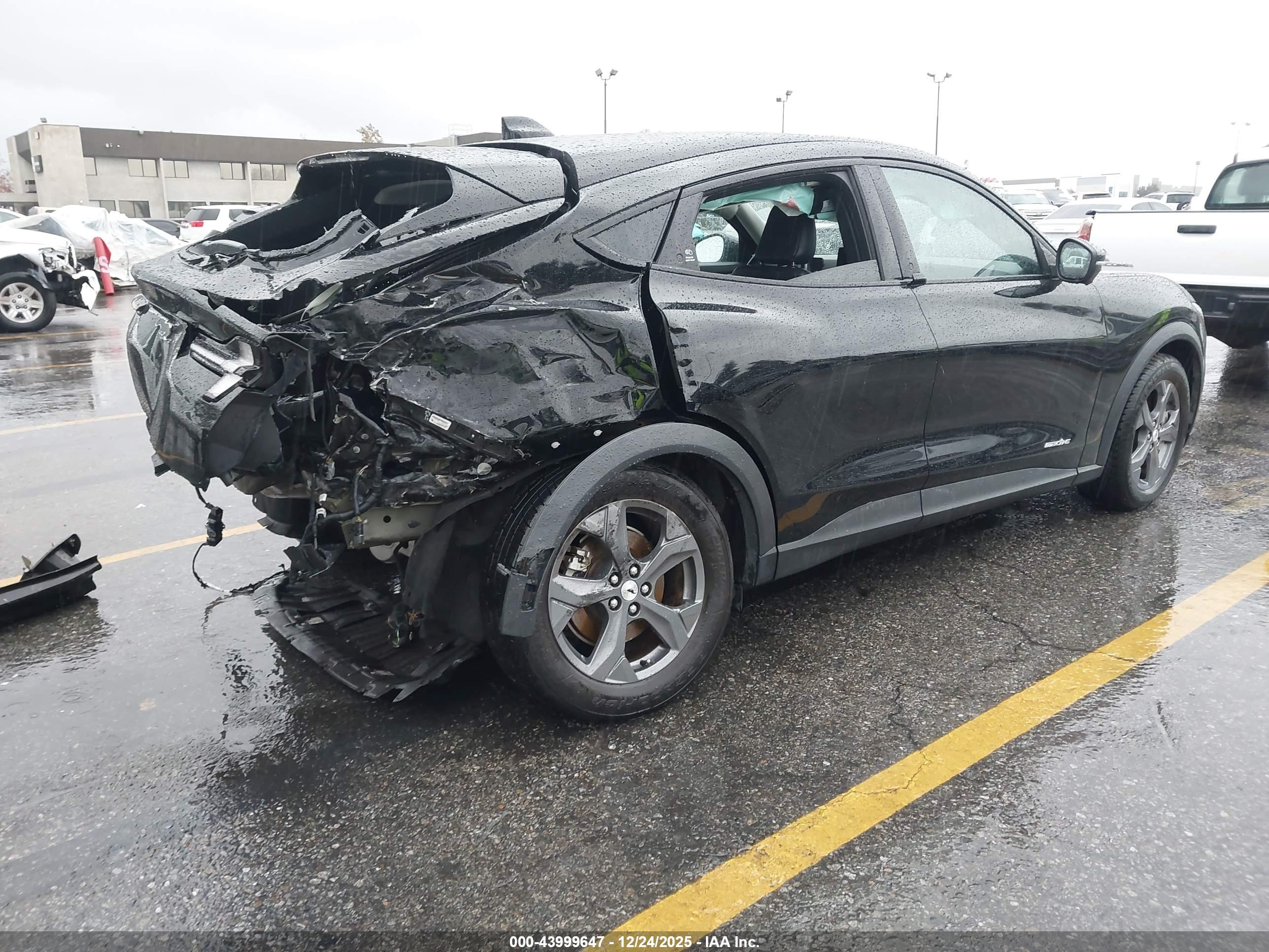 FORD MUSTANG image 4
