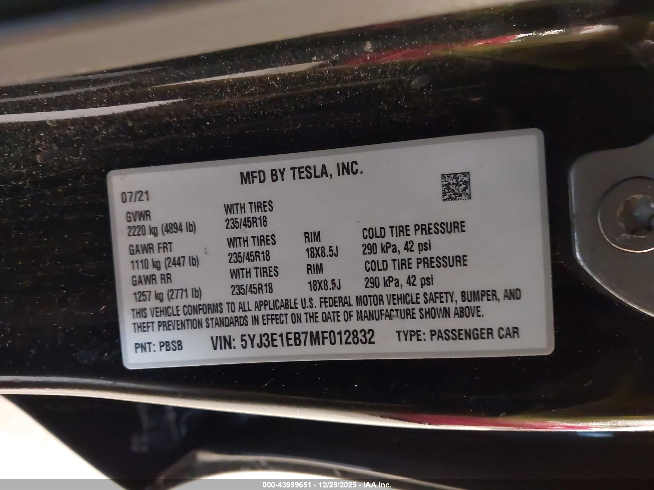 TESLA MODEL image 9