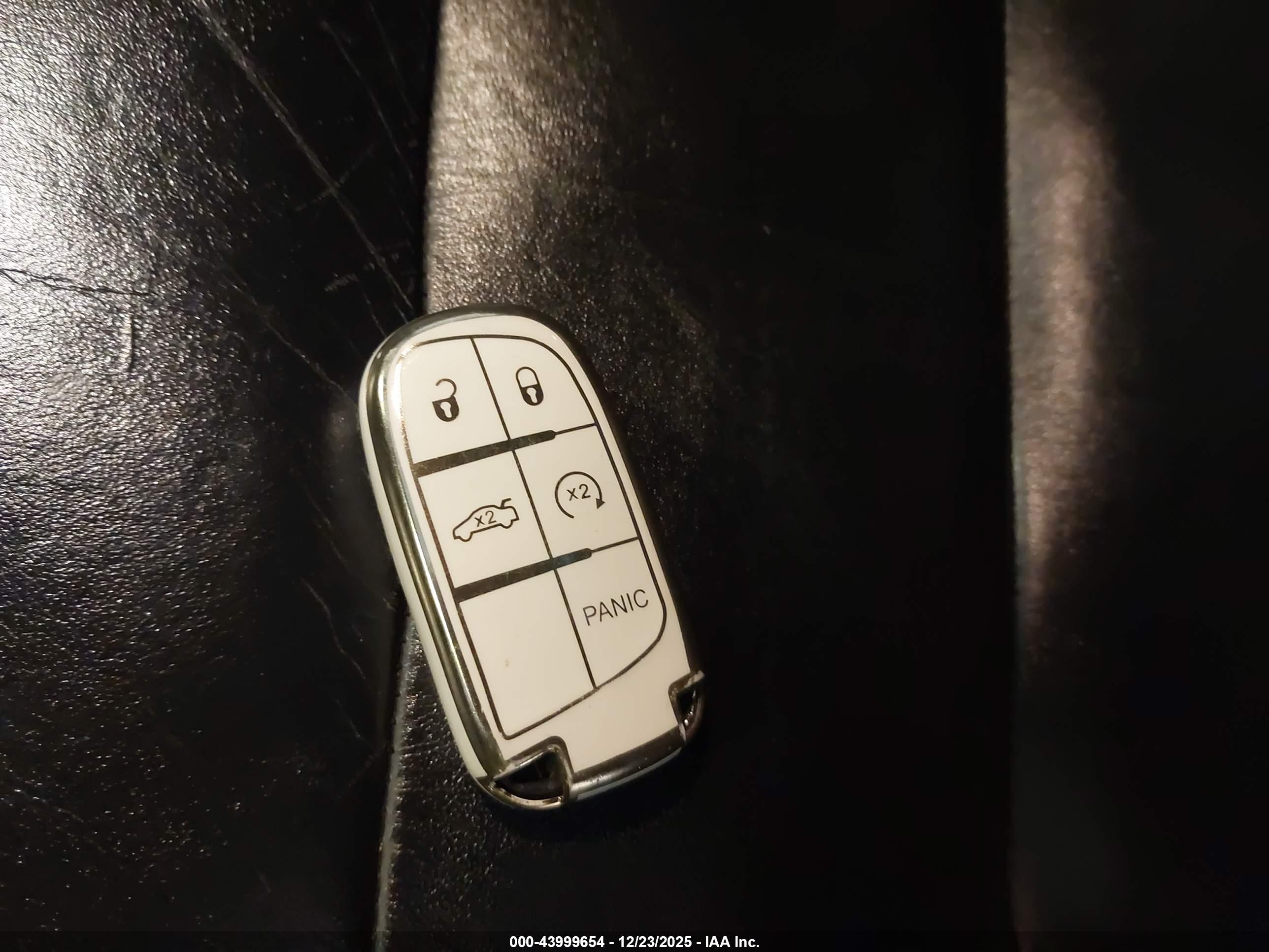 JEEP GRAND image 11