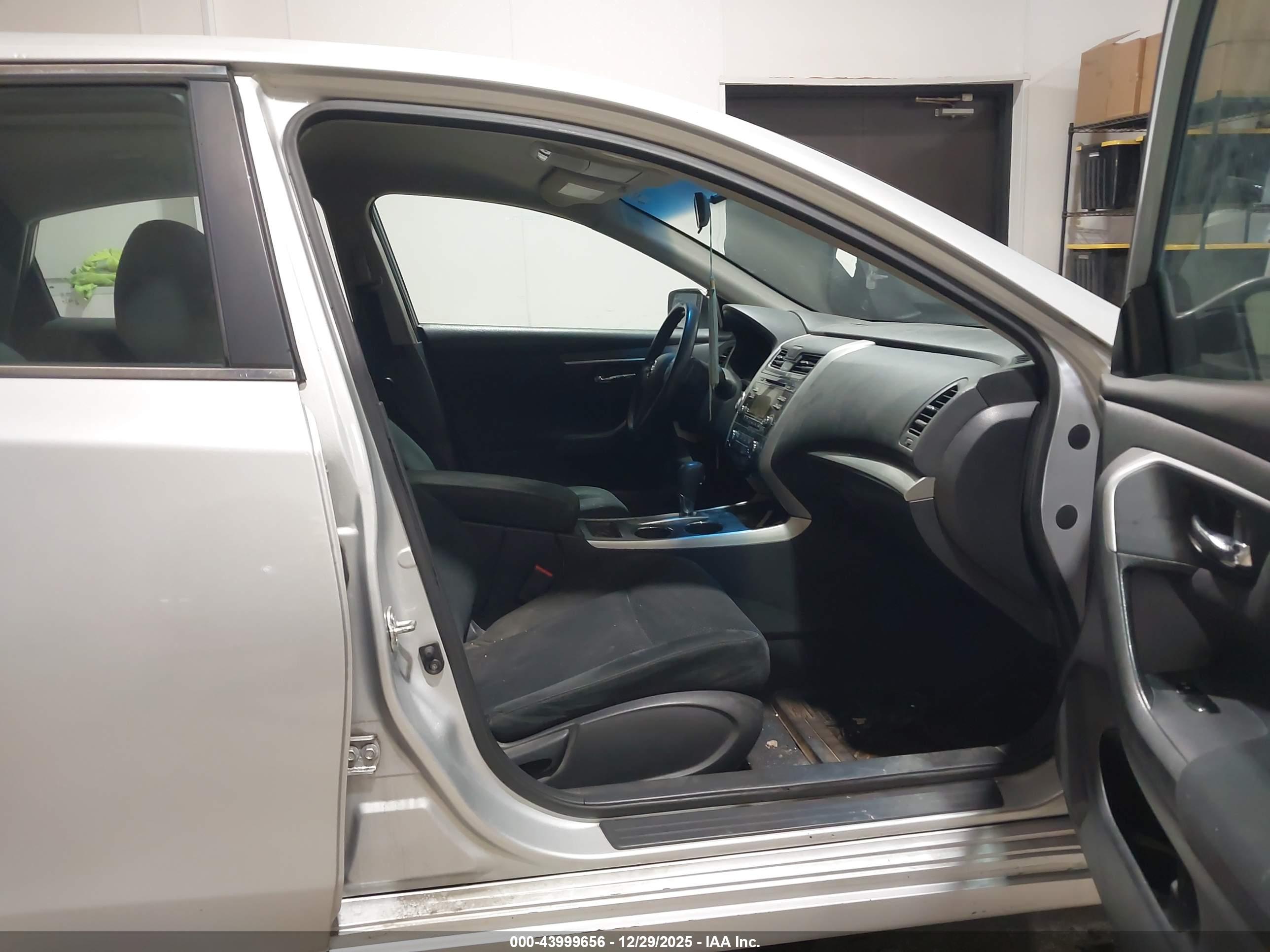 NISSAN ALTIMA image 5