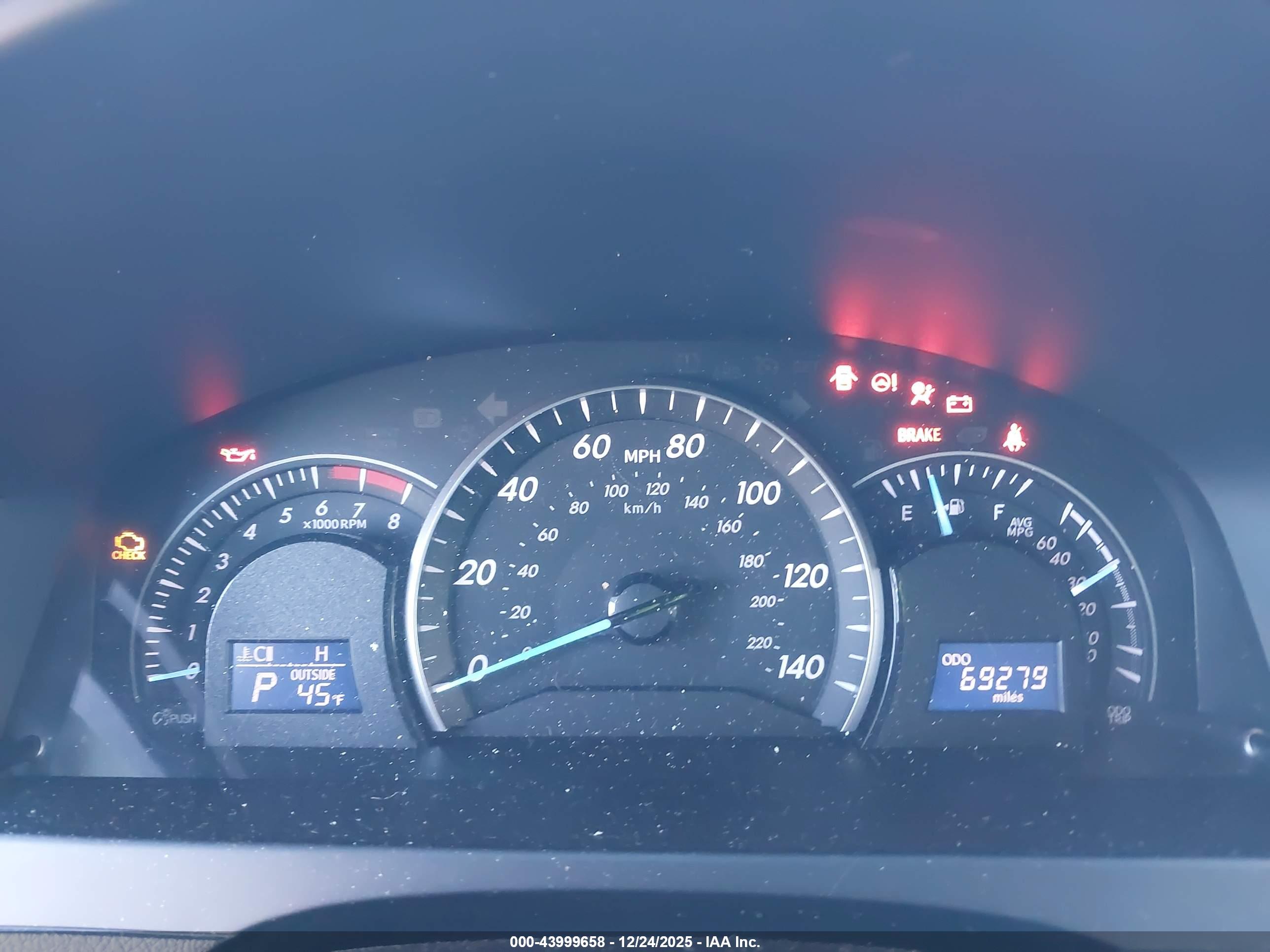 TOYOTA CAMRY image 7