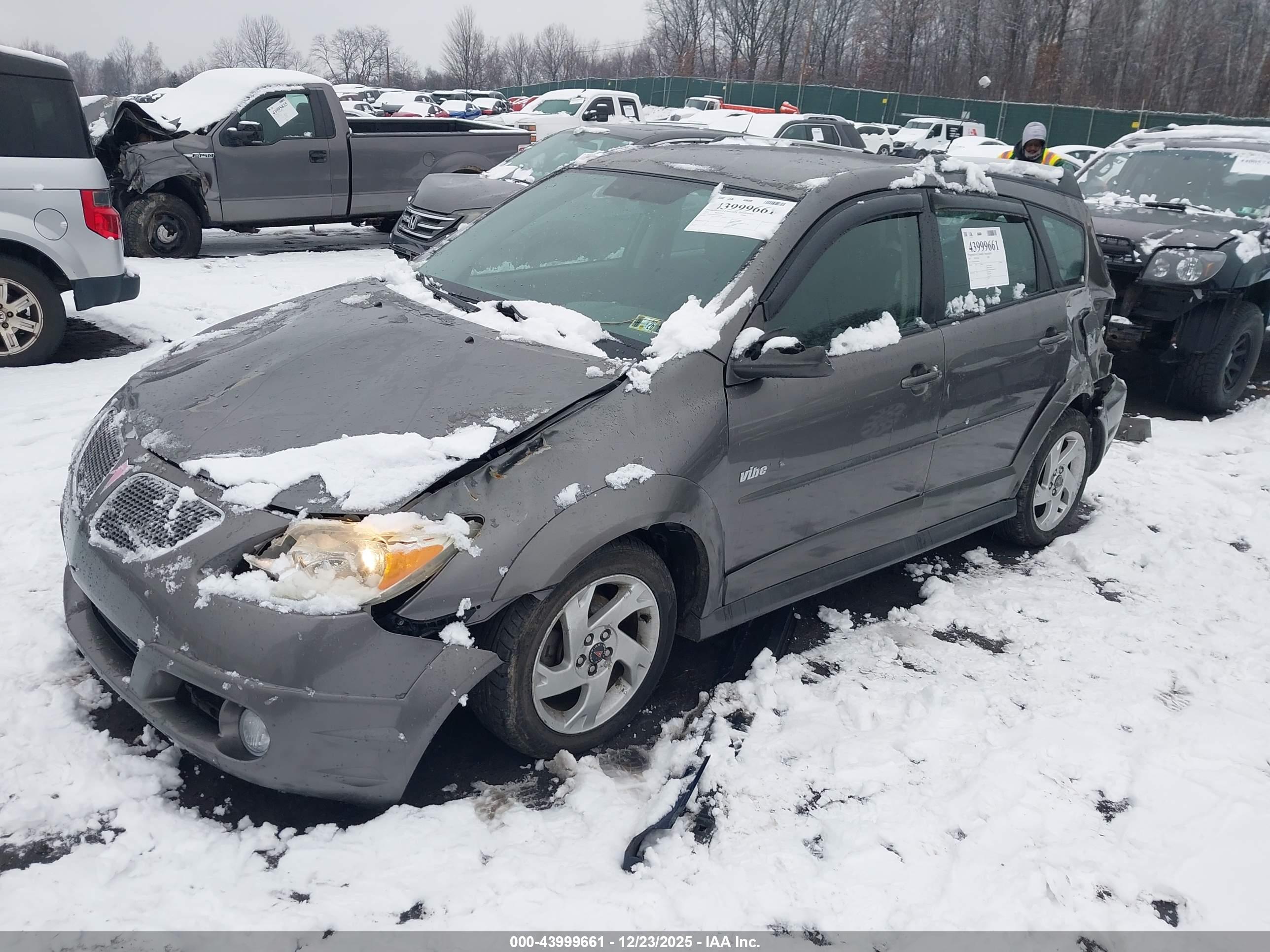PONTIAC VIBE image 2