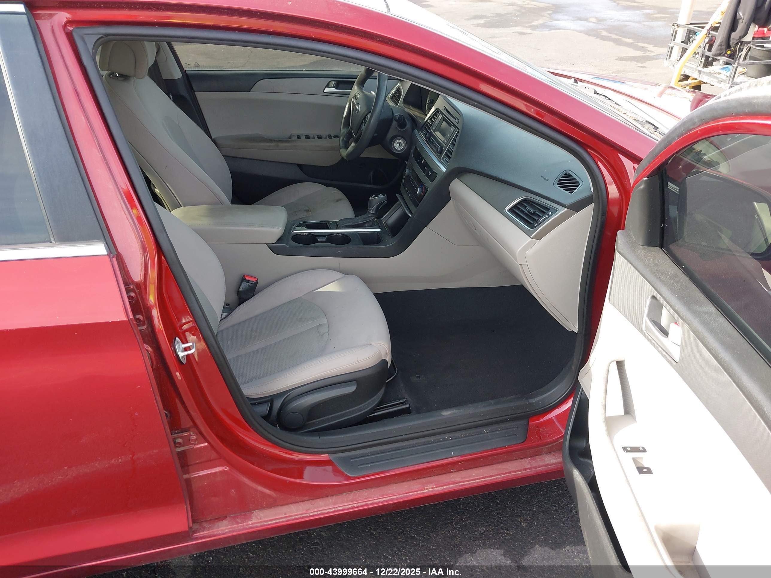 HYUNDAI SONATA image 5