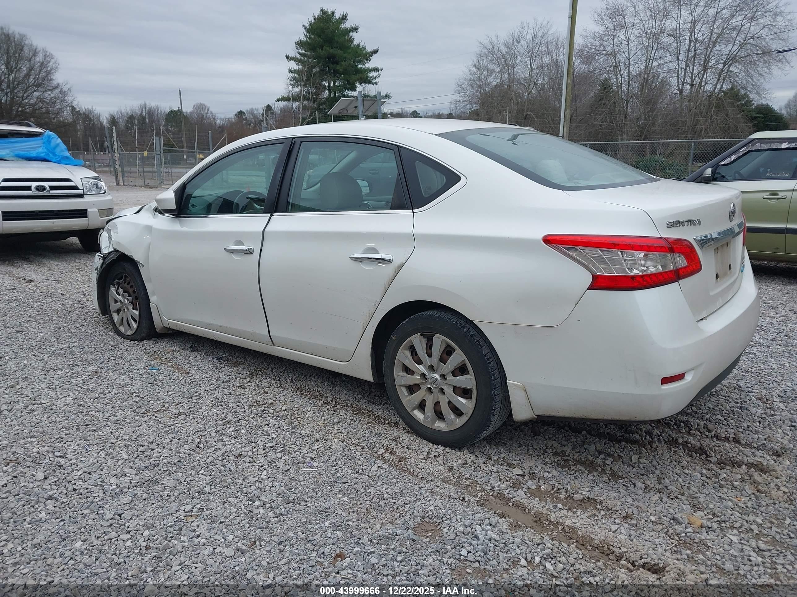 NISSAN SENTRA image 3