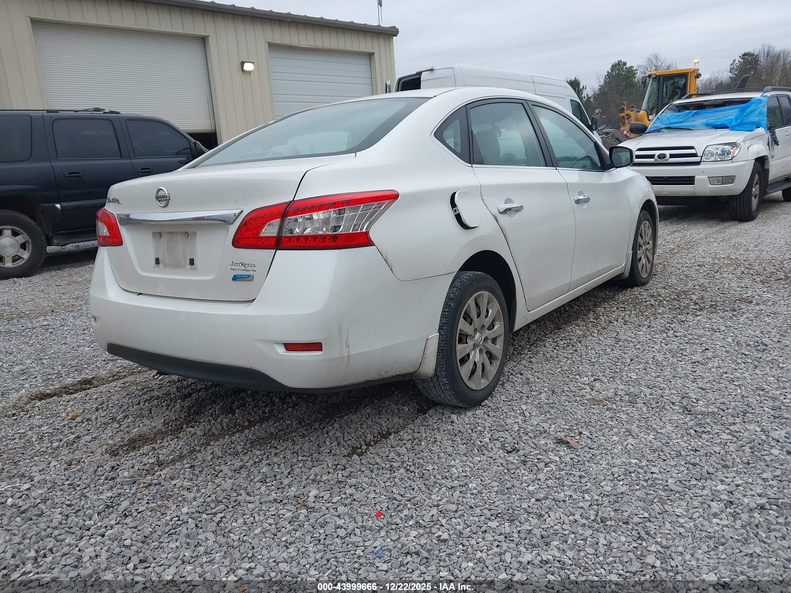 NISSAN SENTRA image 4
