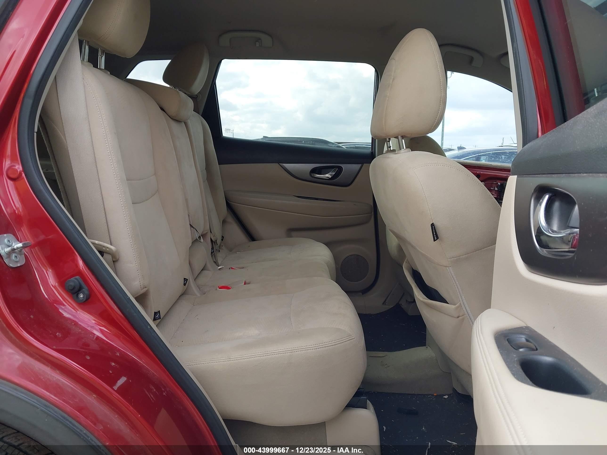 NISSAN ROGUE image 8