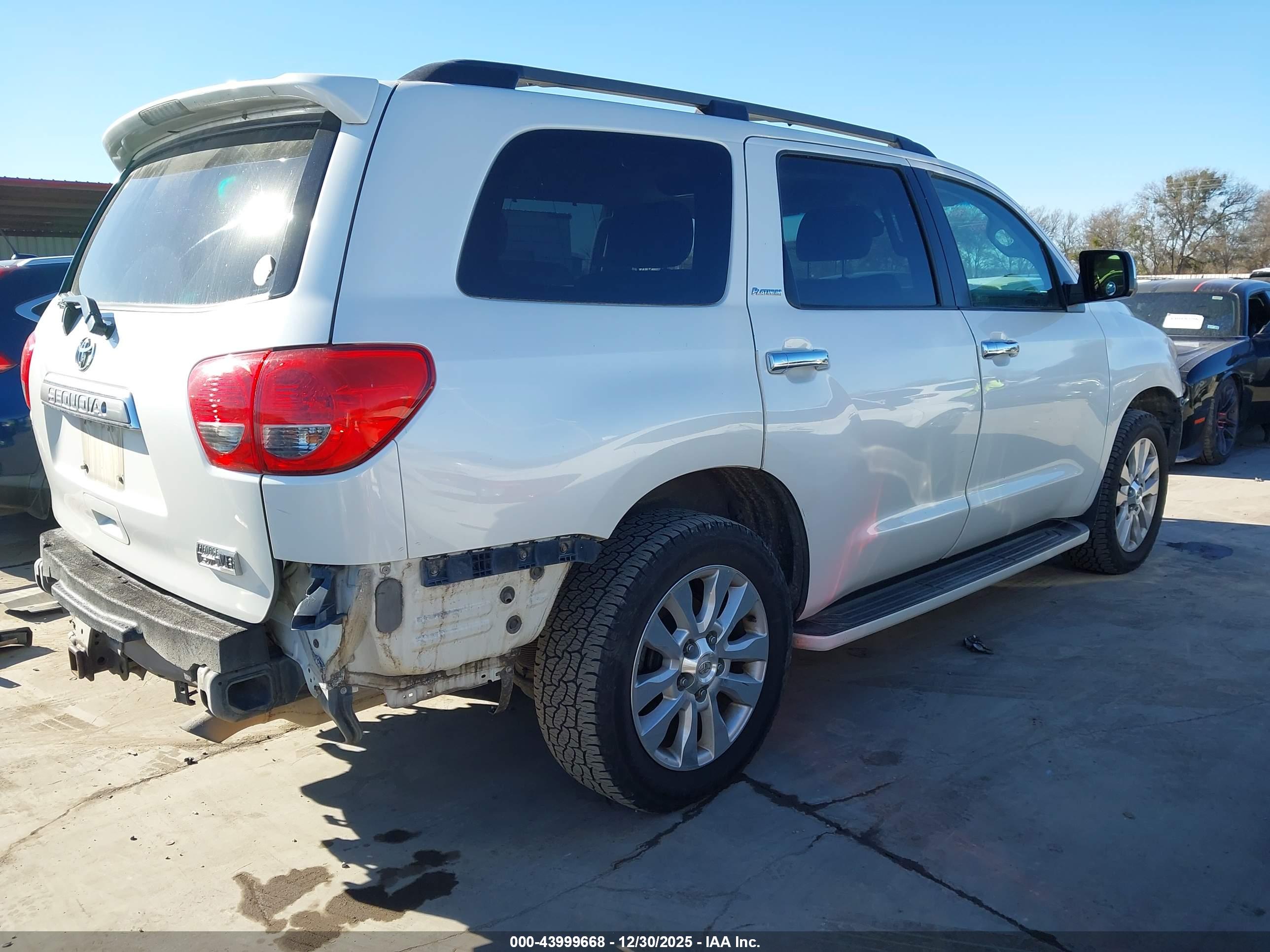 TOYOTA SEQUOIA image 4