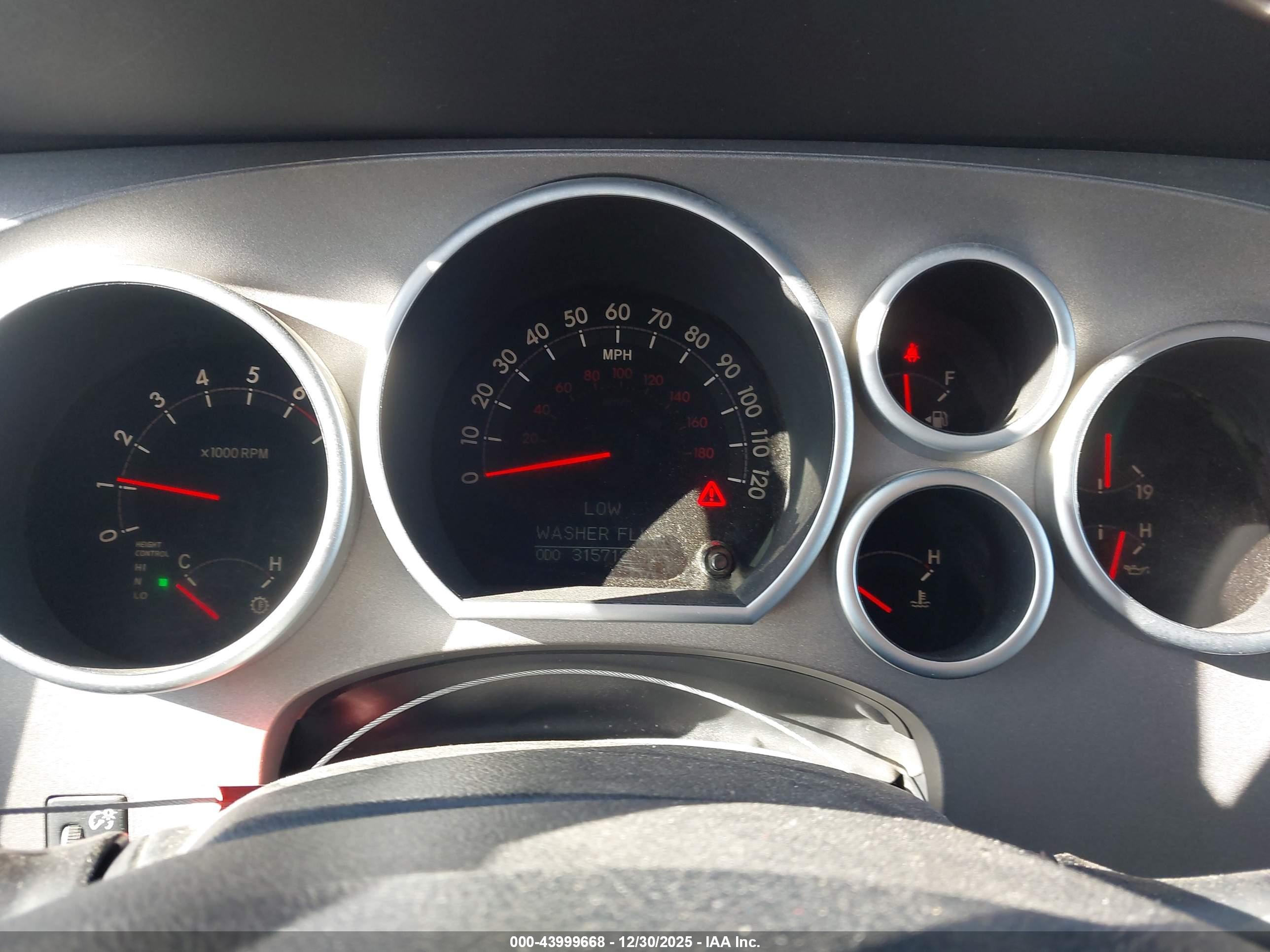 TOYOTA SEQUOIA image 7