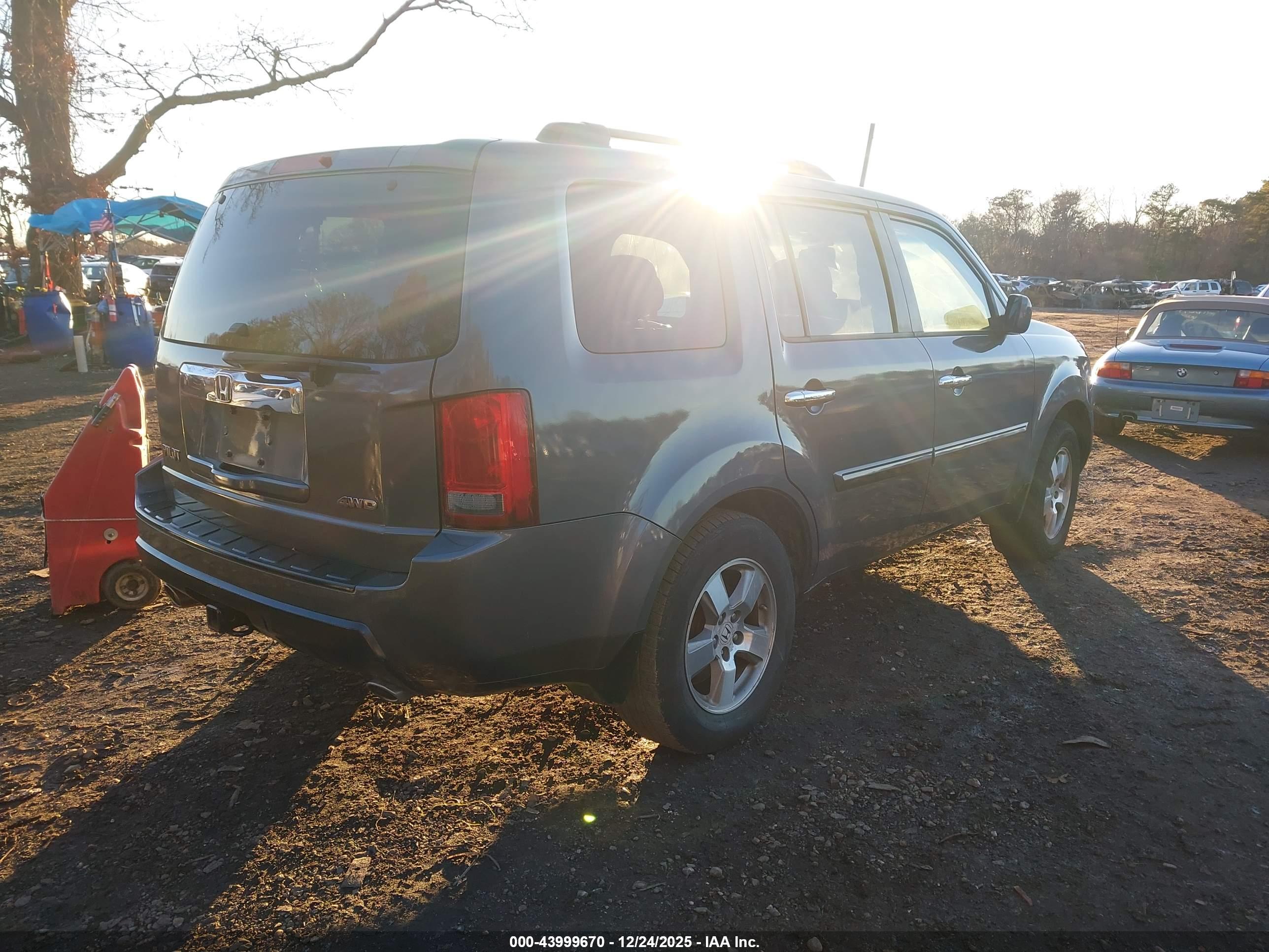 HONDA PILOT image 4