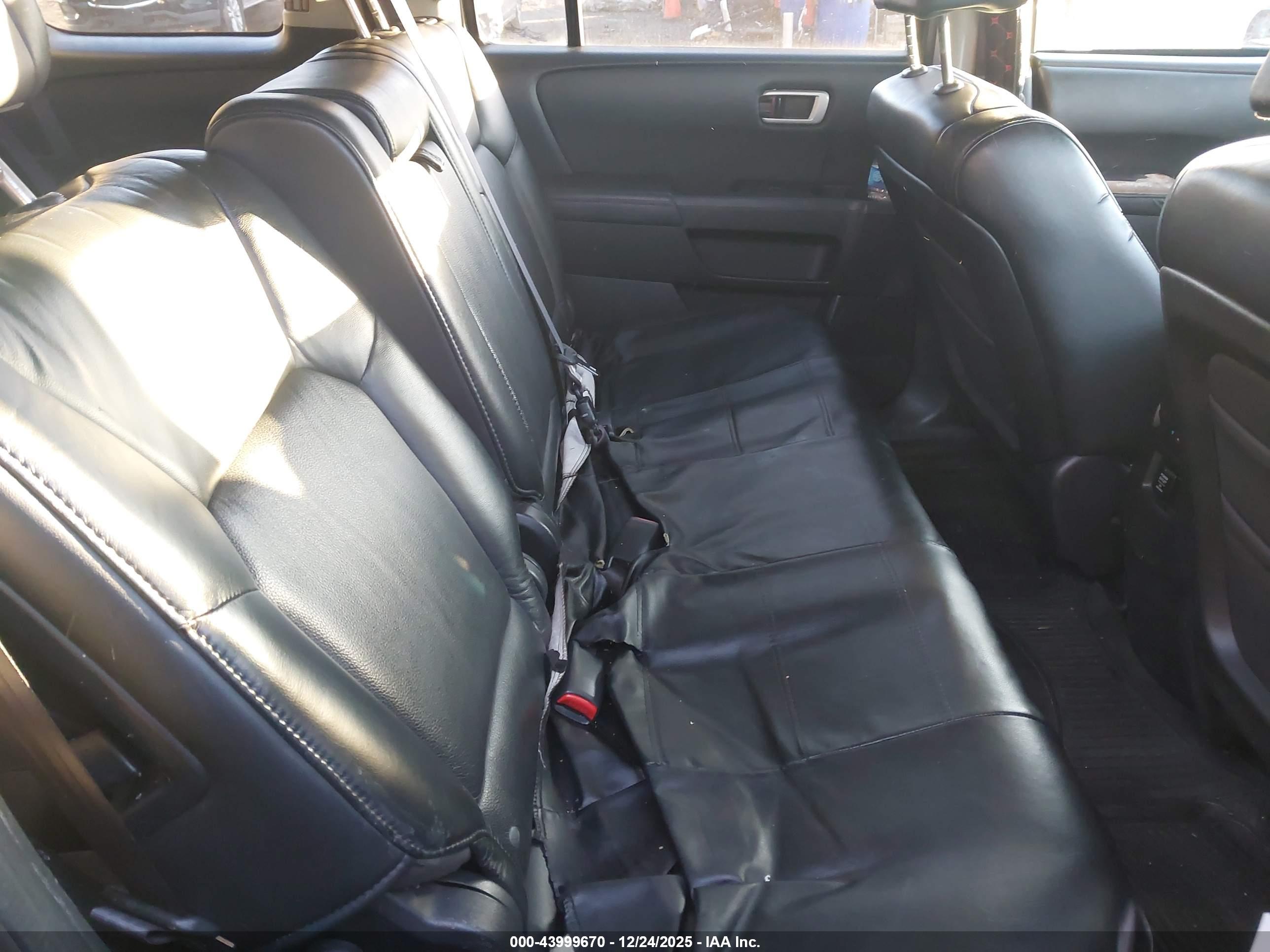 HONDA PILOT image 8