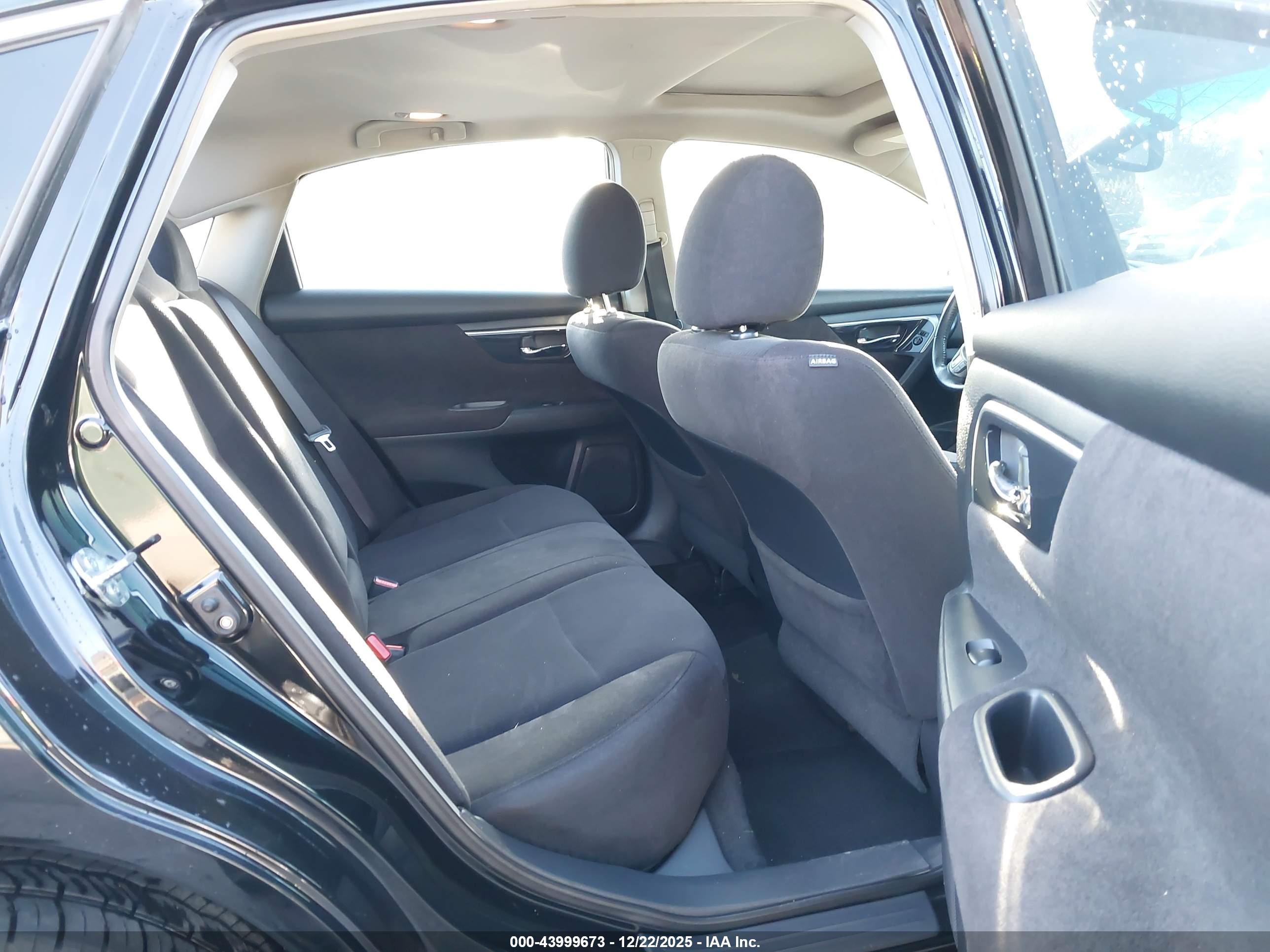 NISSAN ALTIMA image 8