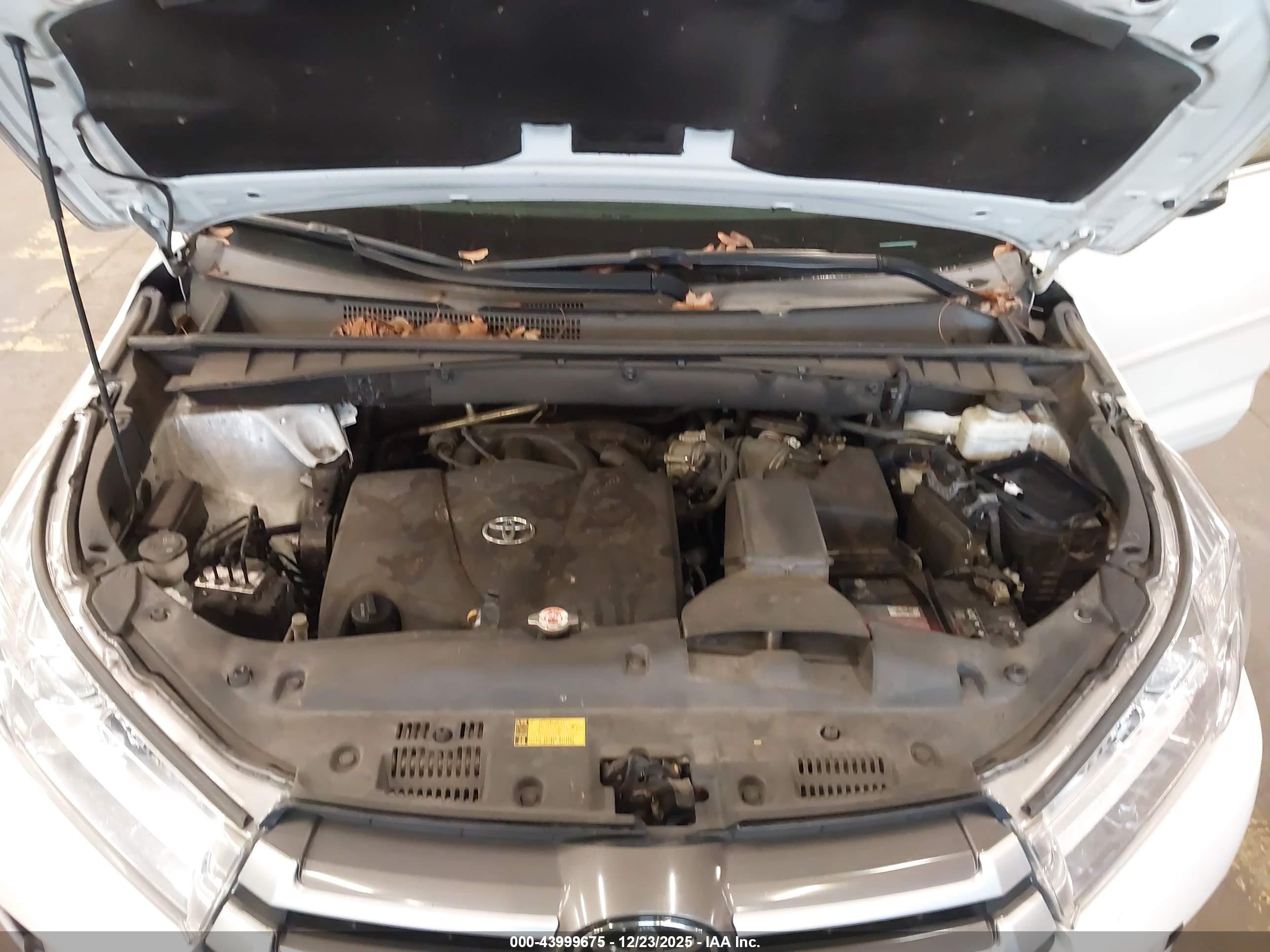TOYOTA HIGHLANDER image 10
