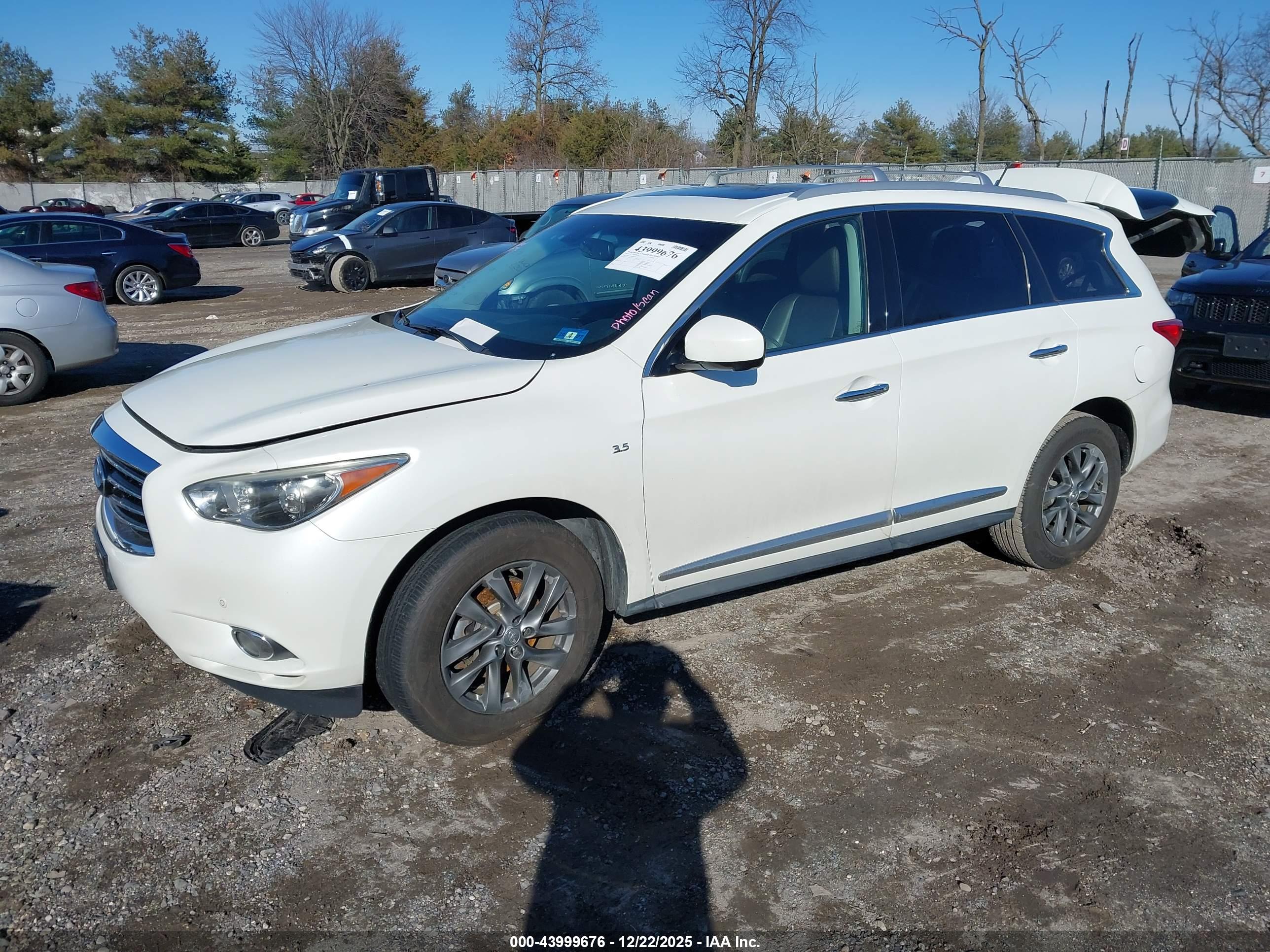 INFINITI QX60 image 2