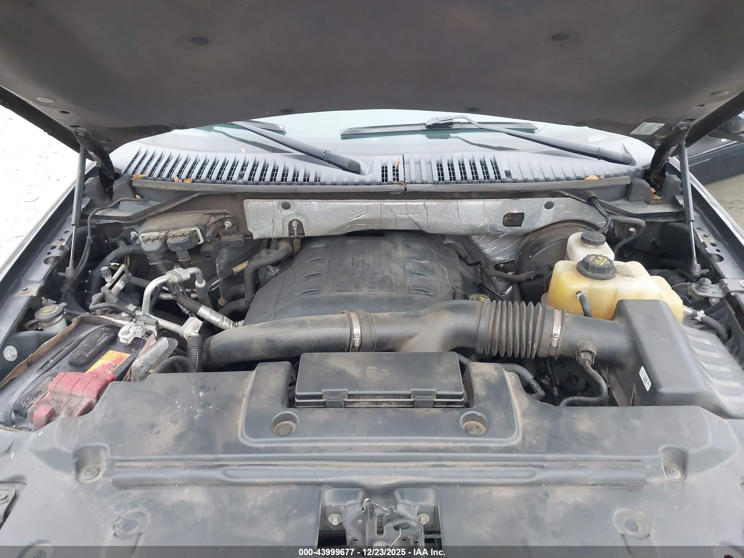 FORD EXPEDITION image 10