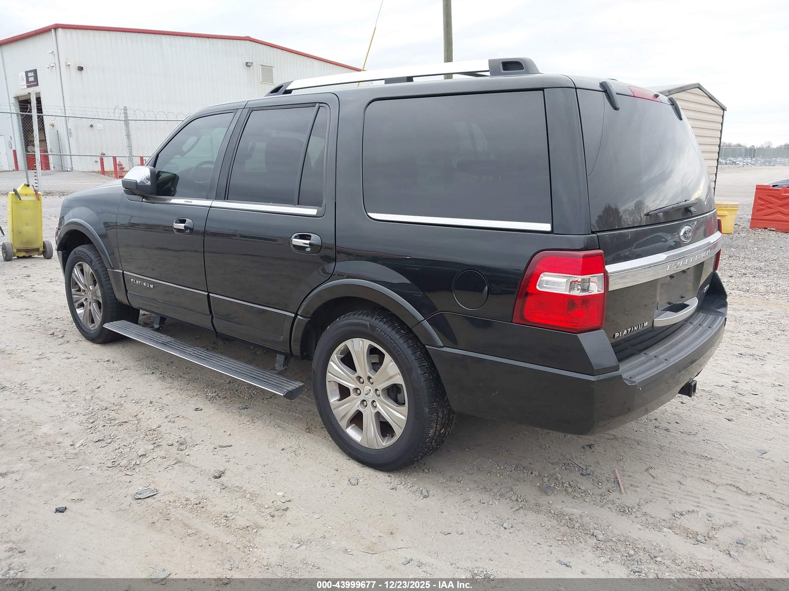 FORD EXPEDITION image 3
