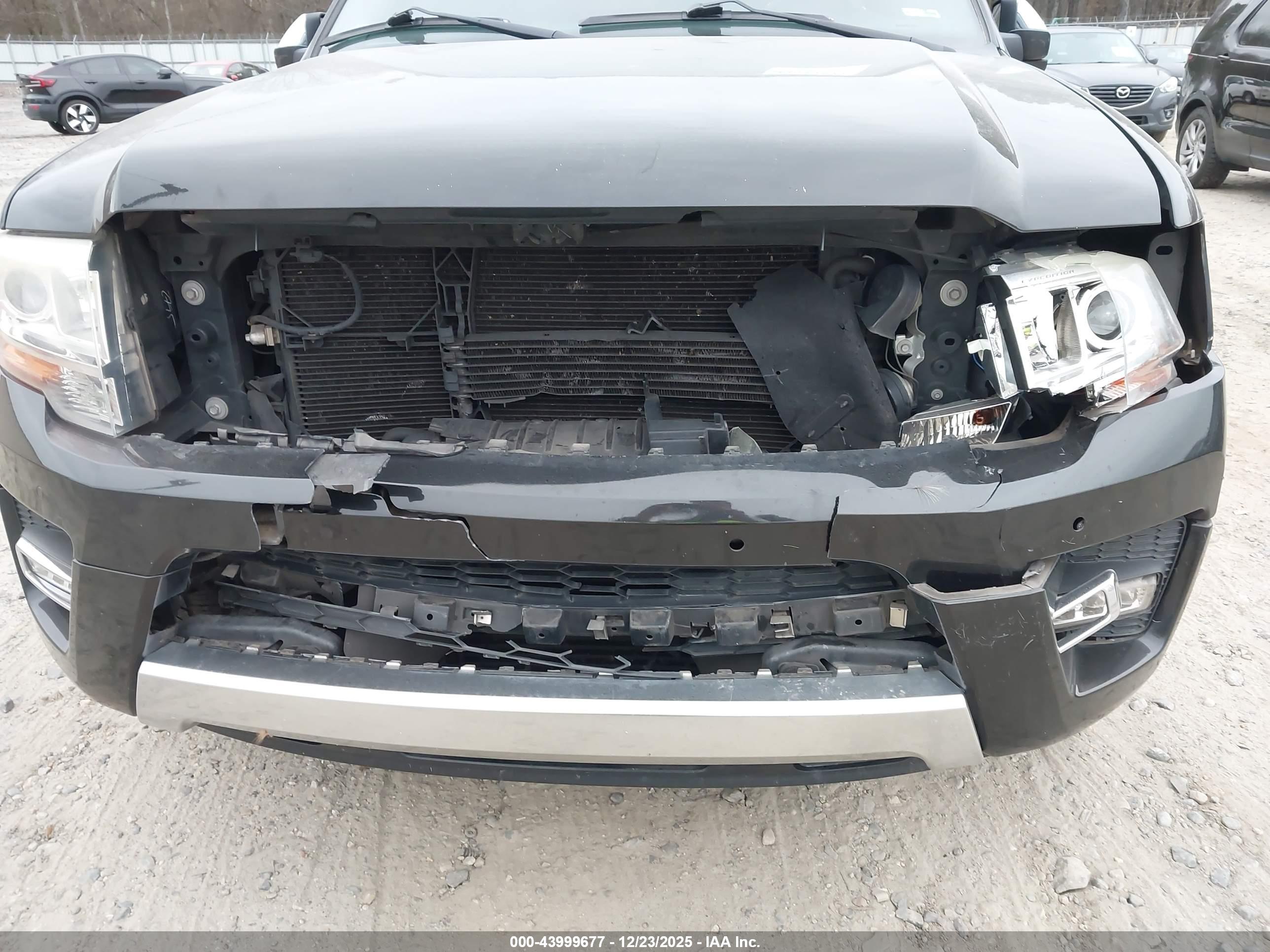 FORD EXPEDITION image 6