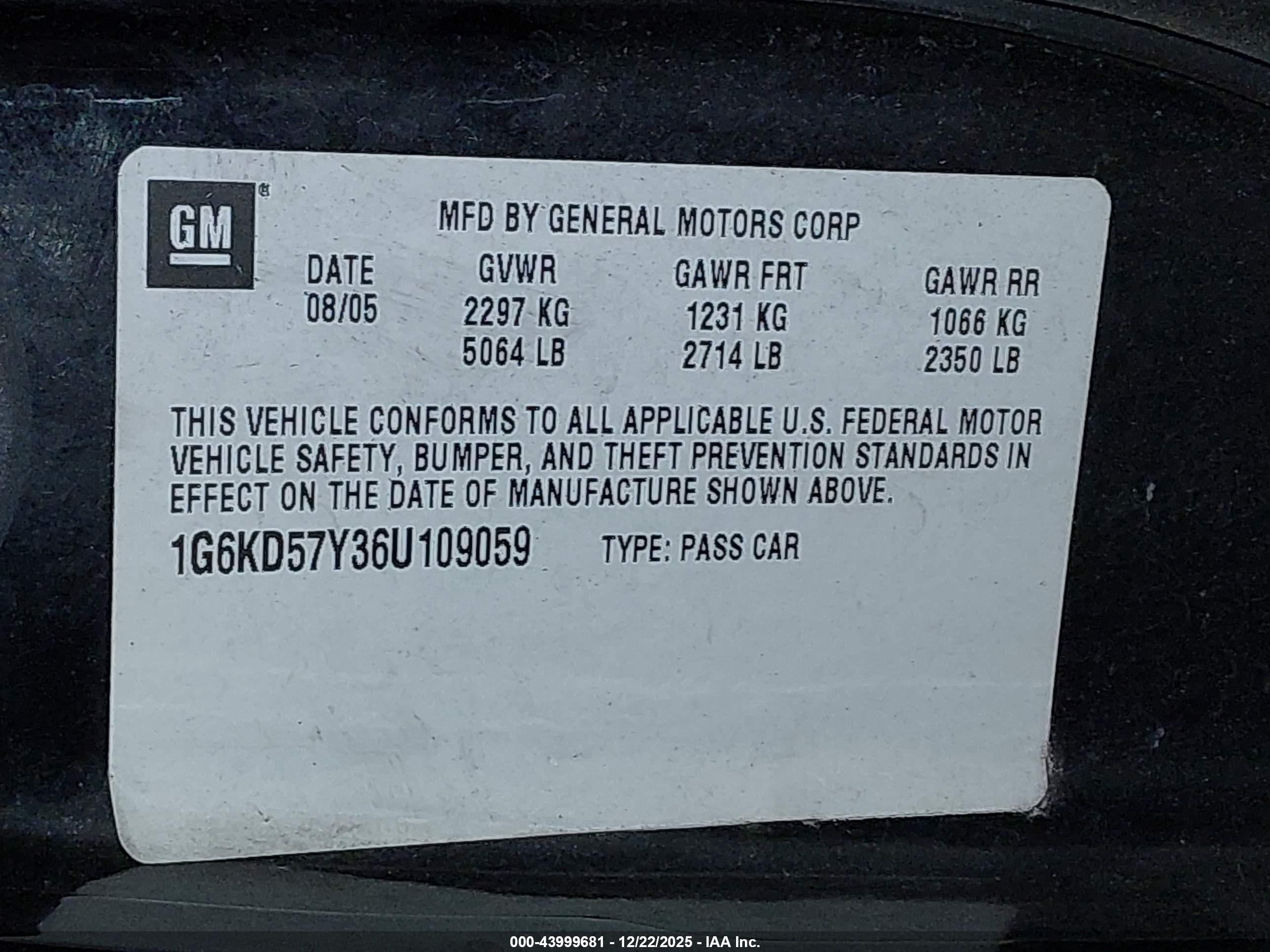 CADILLAC DTS image 9