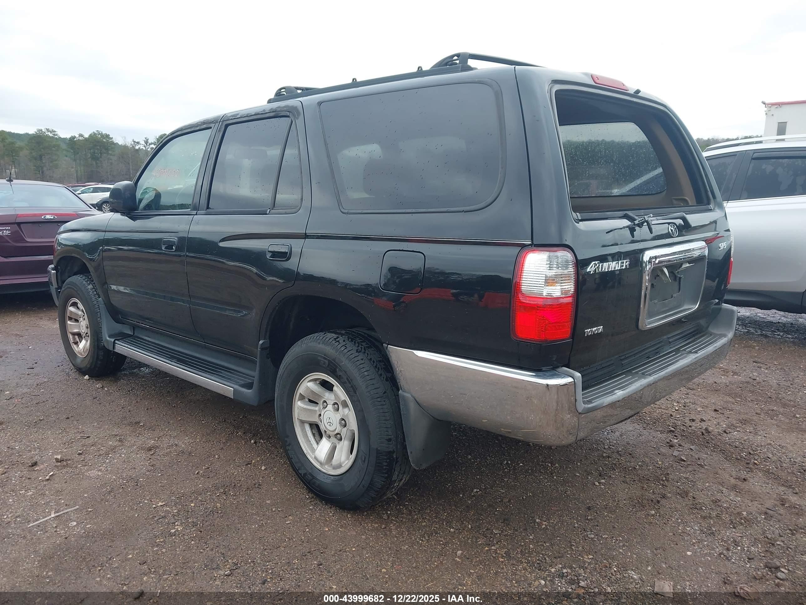 TOYOTA 4RUNNER image 3