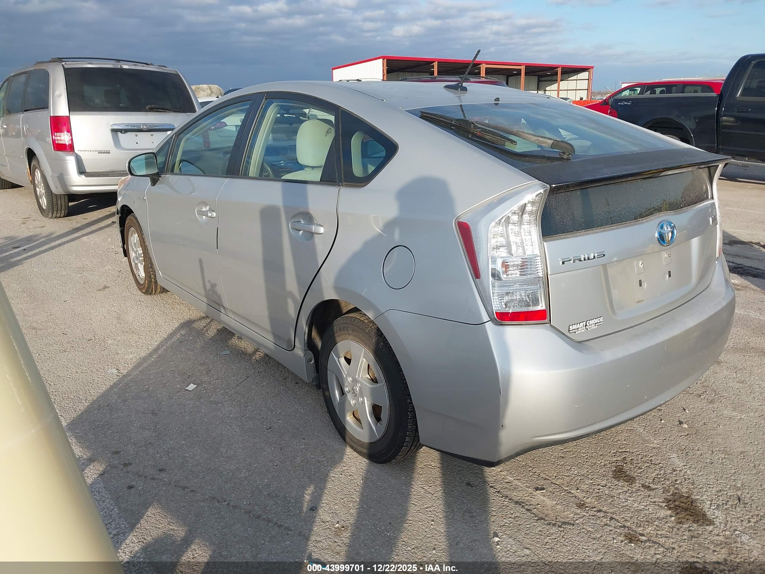 TOYOTA PRIUS image 3