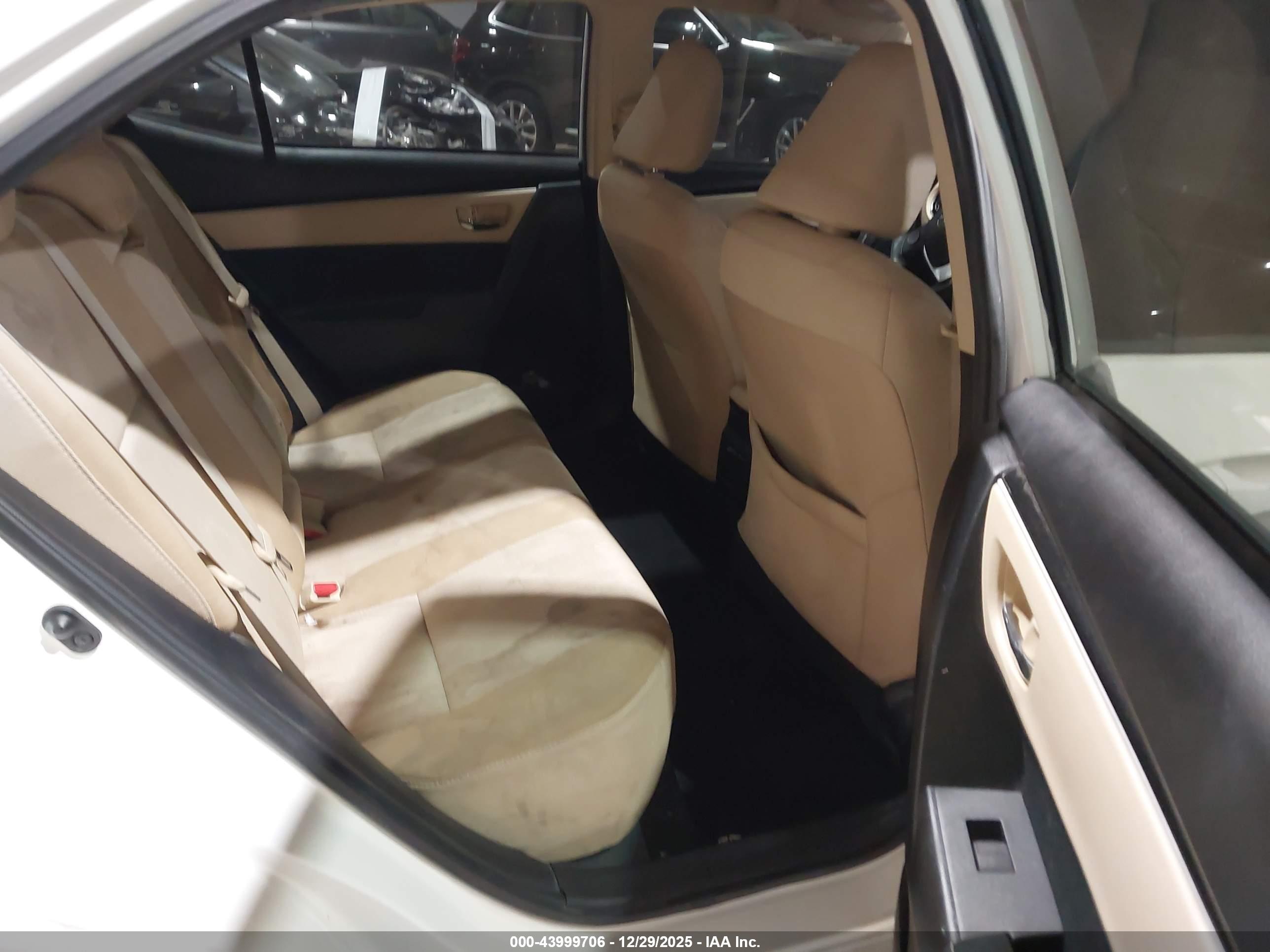 TOYOTA COROLLA image 8