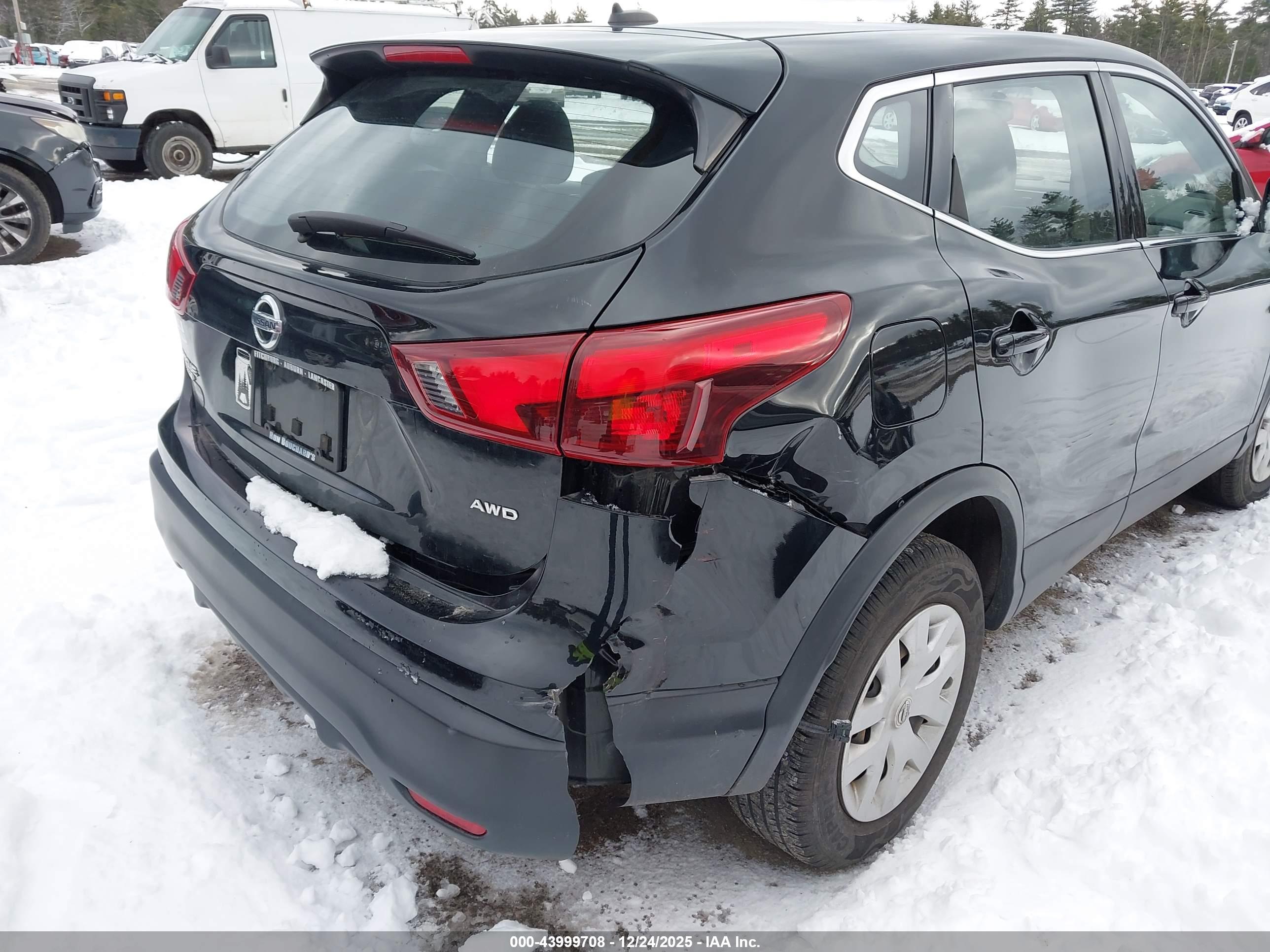NISSAN ROGUE image 6