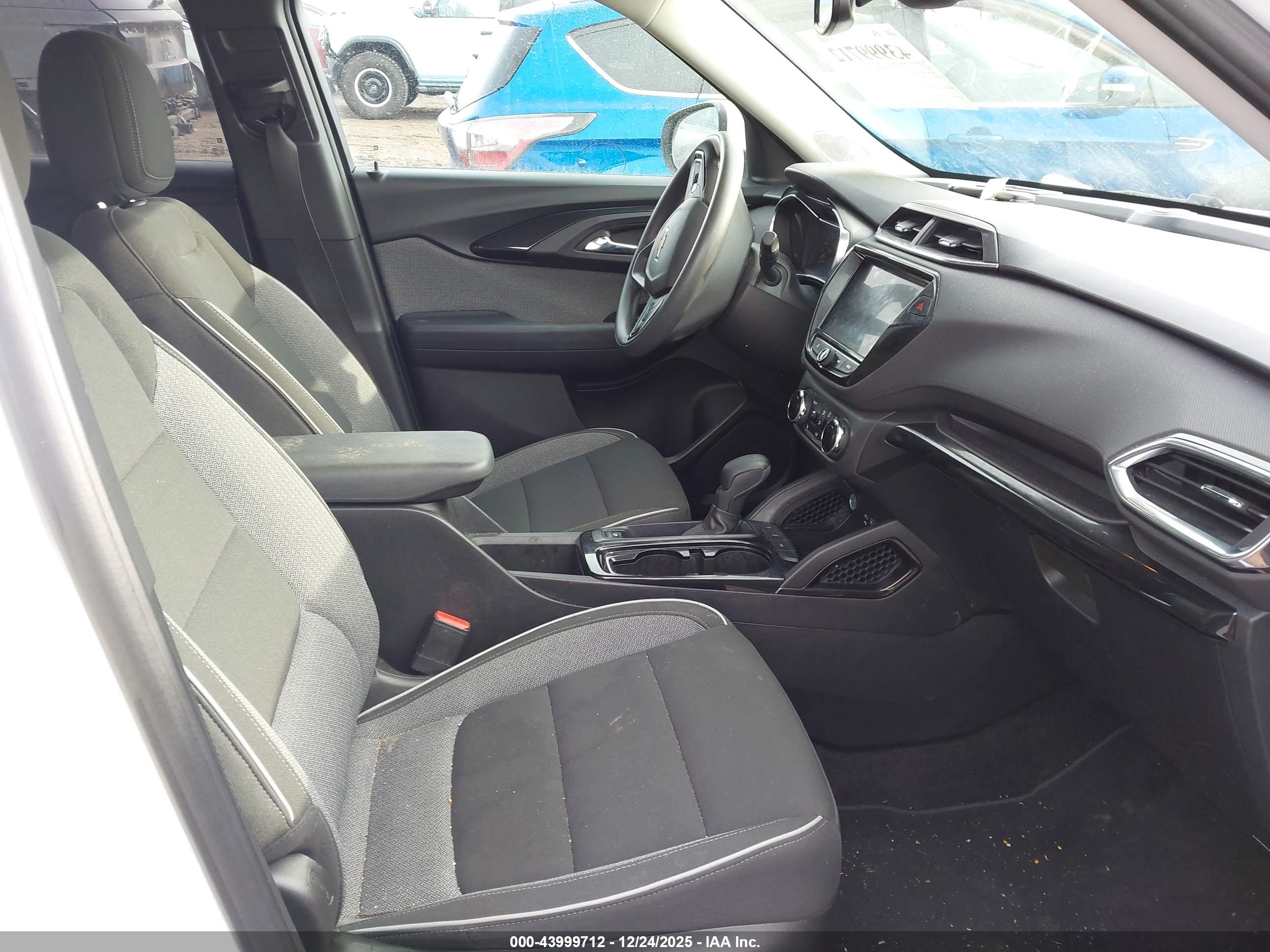 CHEVROLET TRAILBLAZER image 5