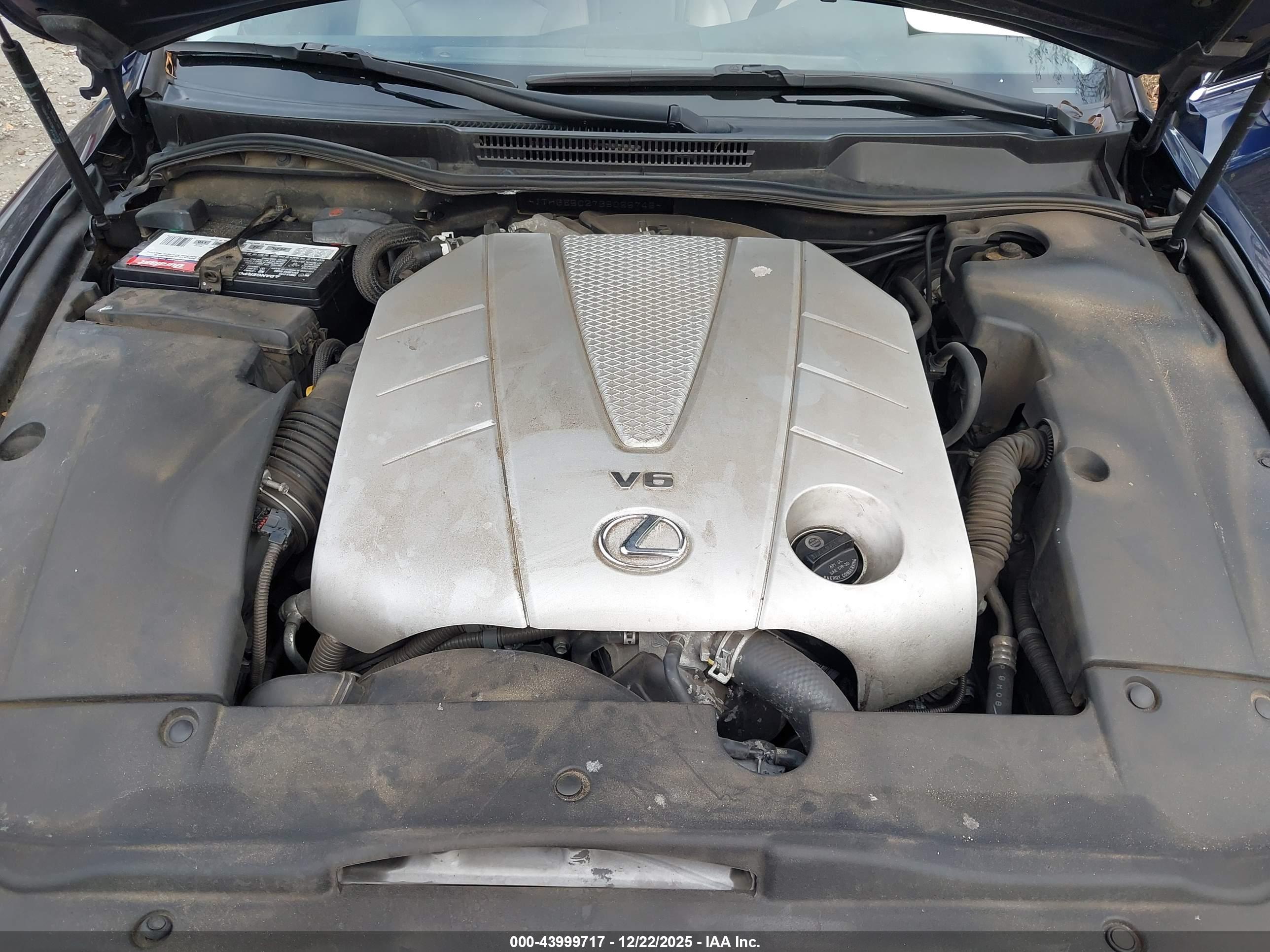 LEXUS IS image 10