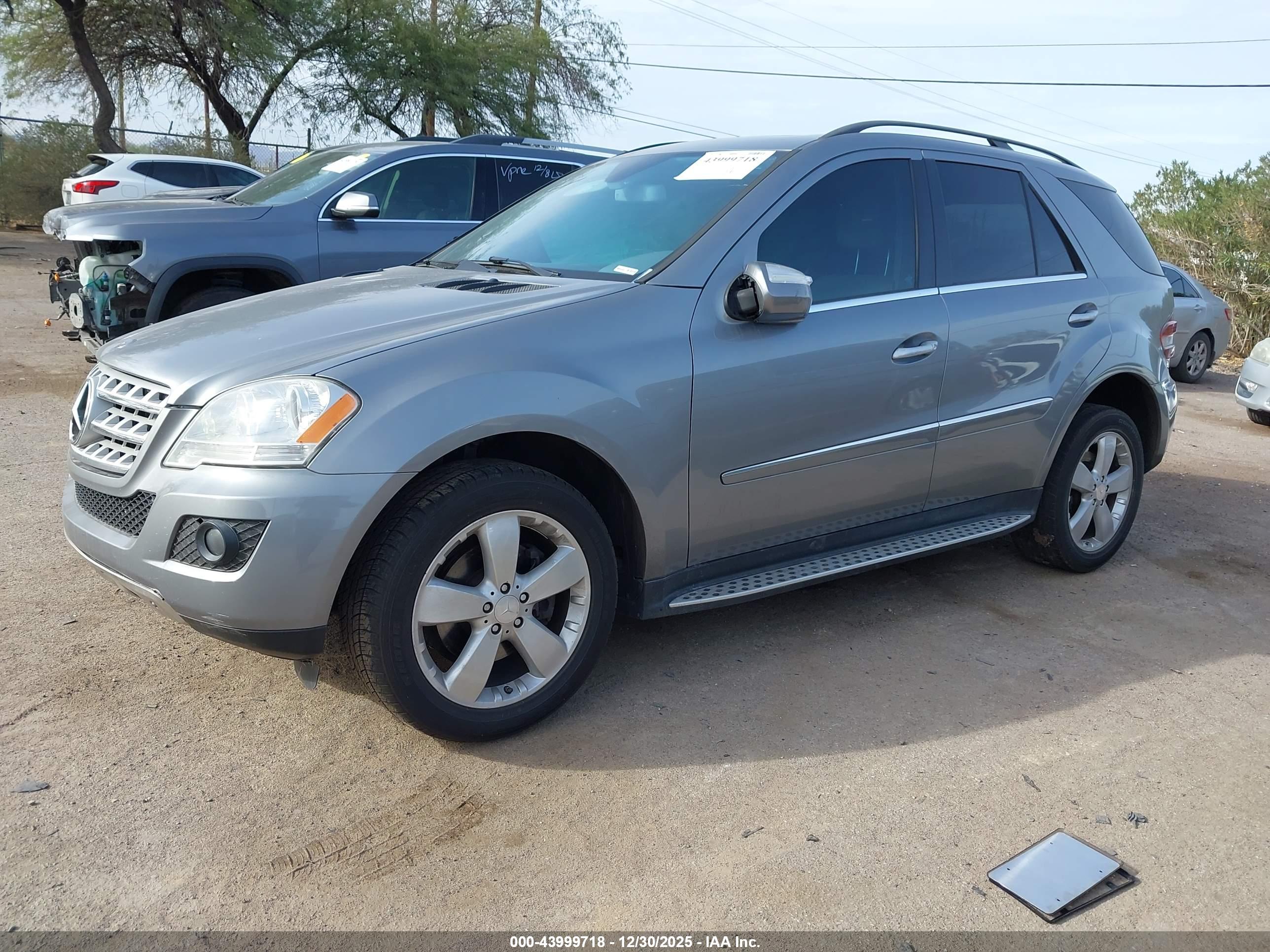 MERCEDES-BENZ ML image 2