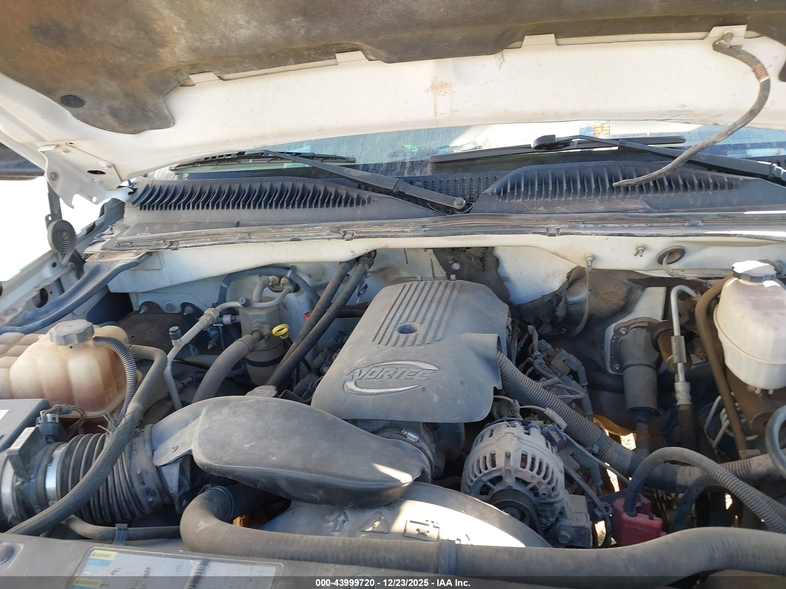 CHEVROLET SILVERADO image 10