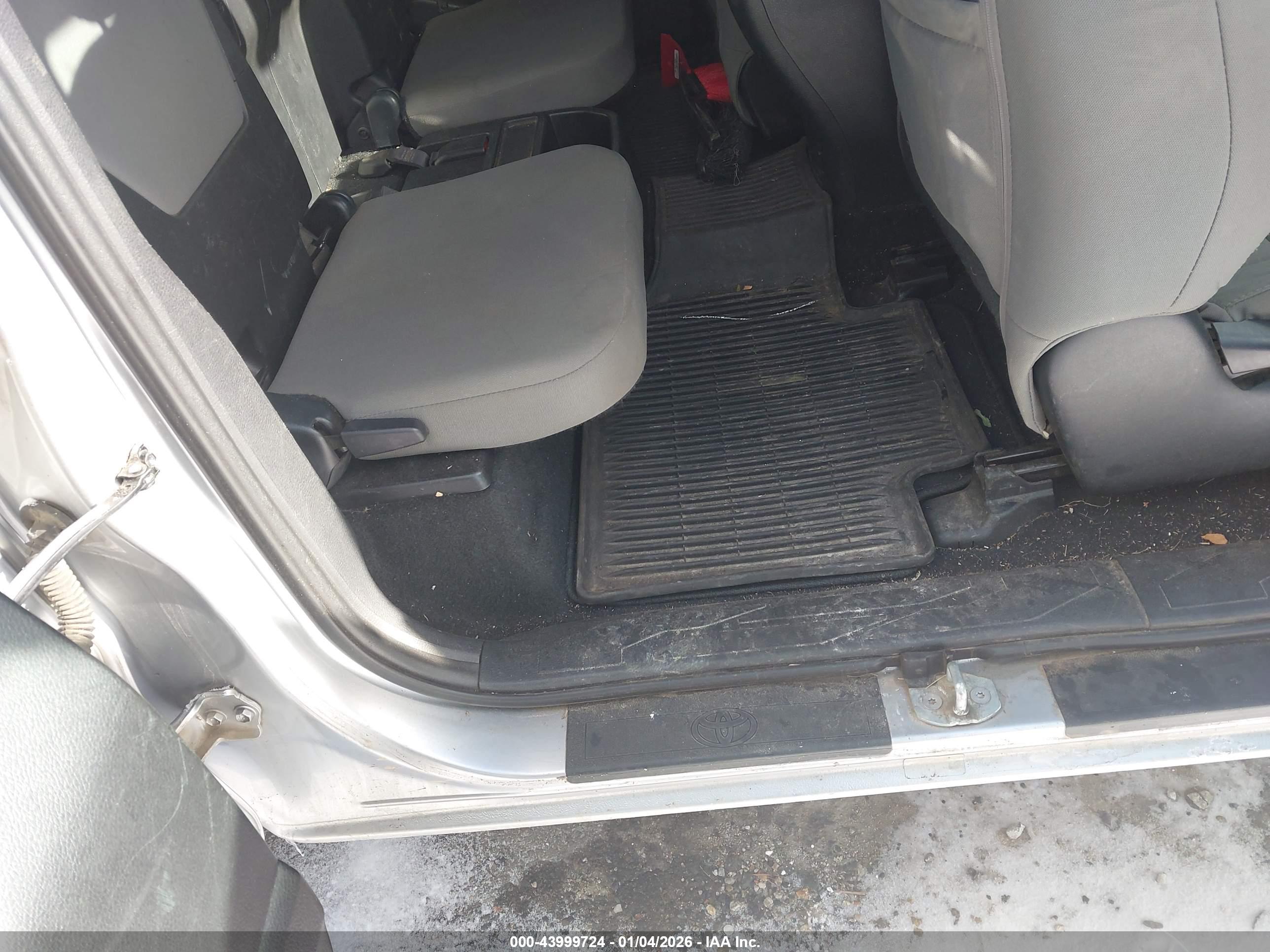 TOYOTA TACOMA image 8