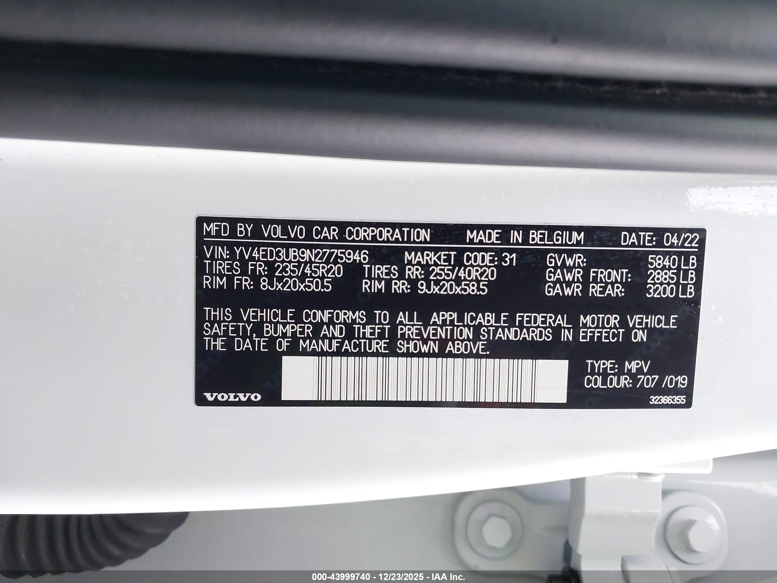 VOLVO XC40 image 9