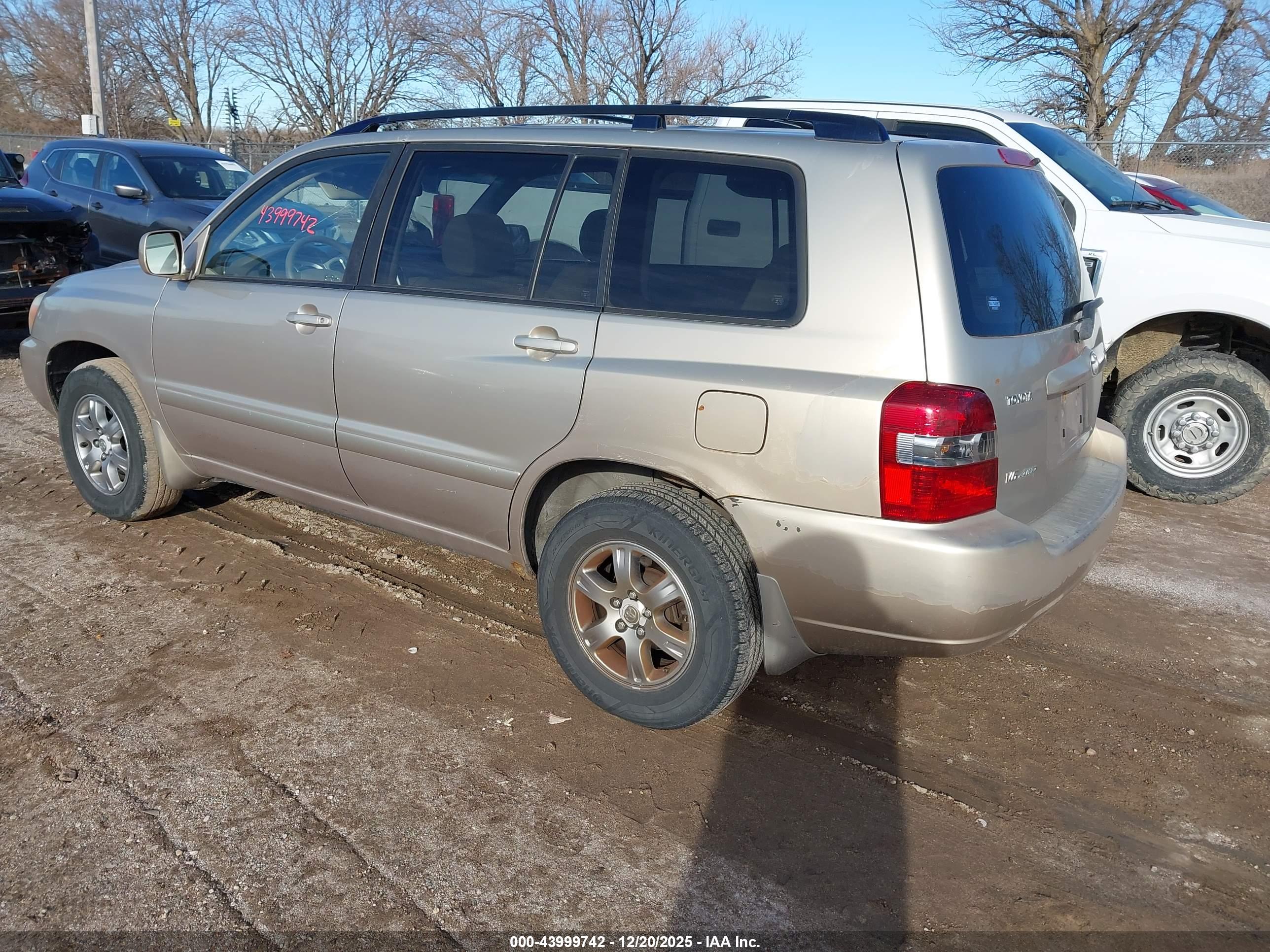 TOYOTA HIGHLANDER image 3